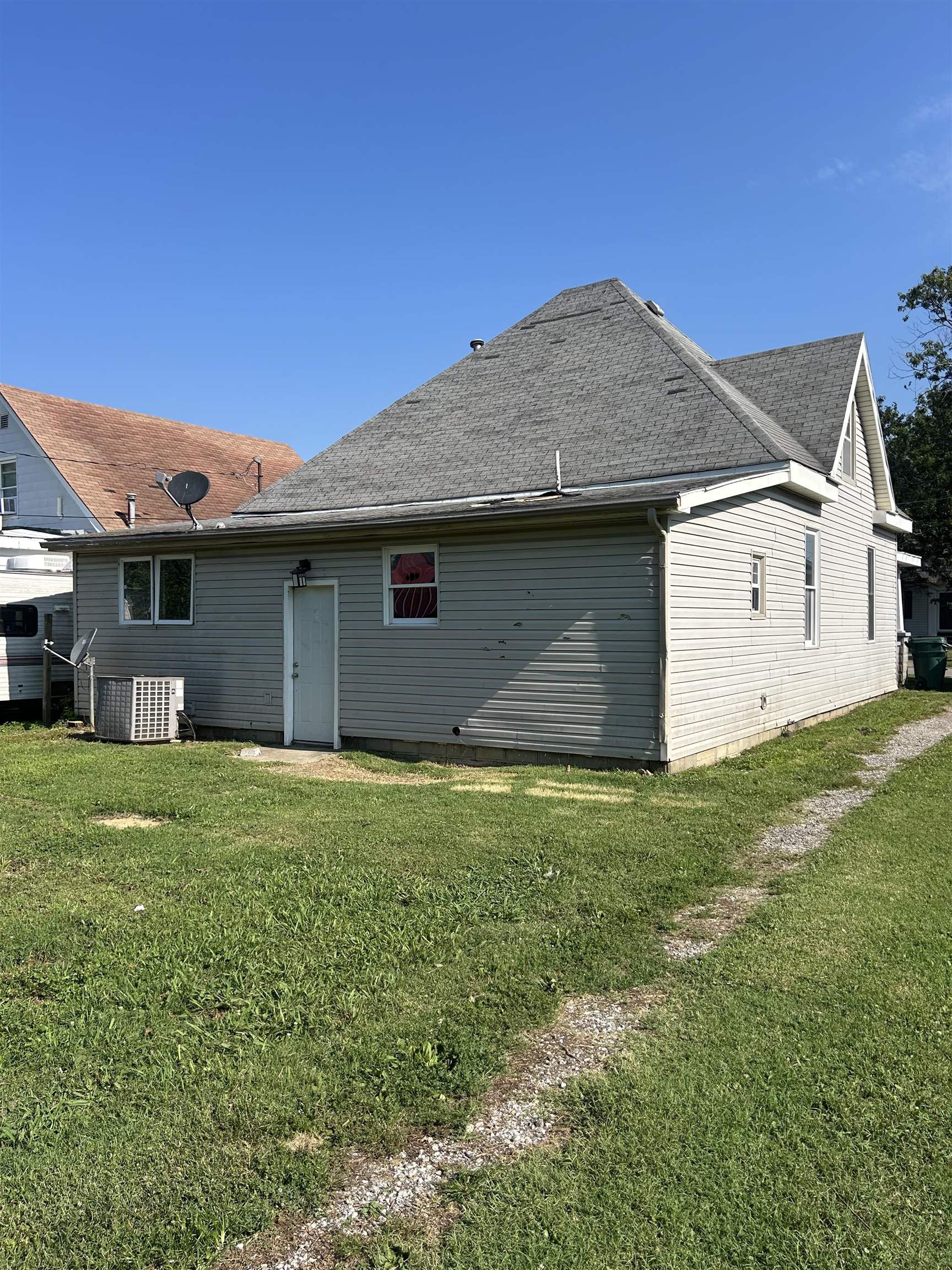 426 20th, Owensboro, Kentucky 42301, 2 Bedrooms Bedrooms, ,1 BathroomBathrooms,Single Family Residence,For Sale,20th,92490