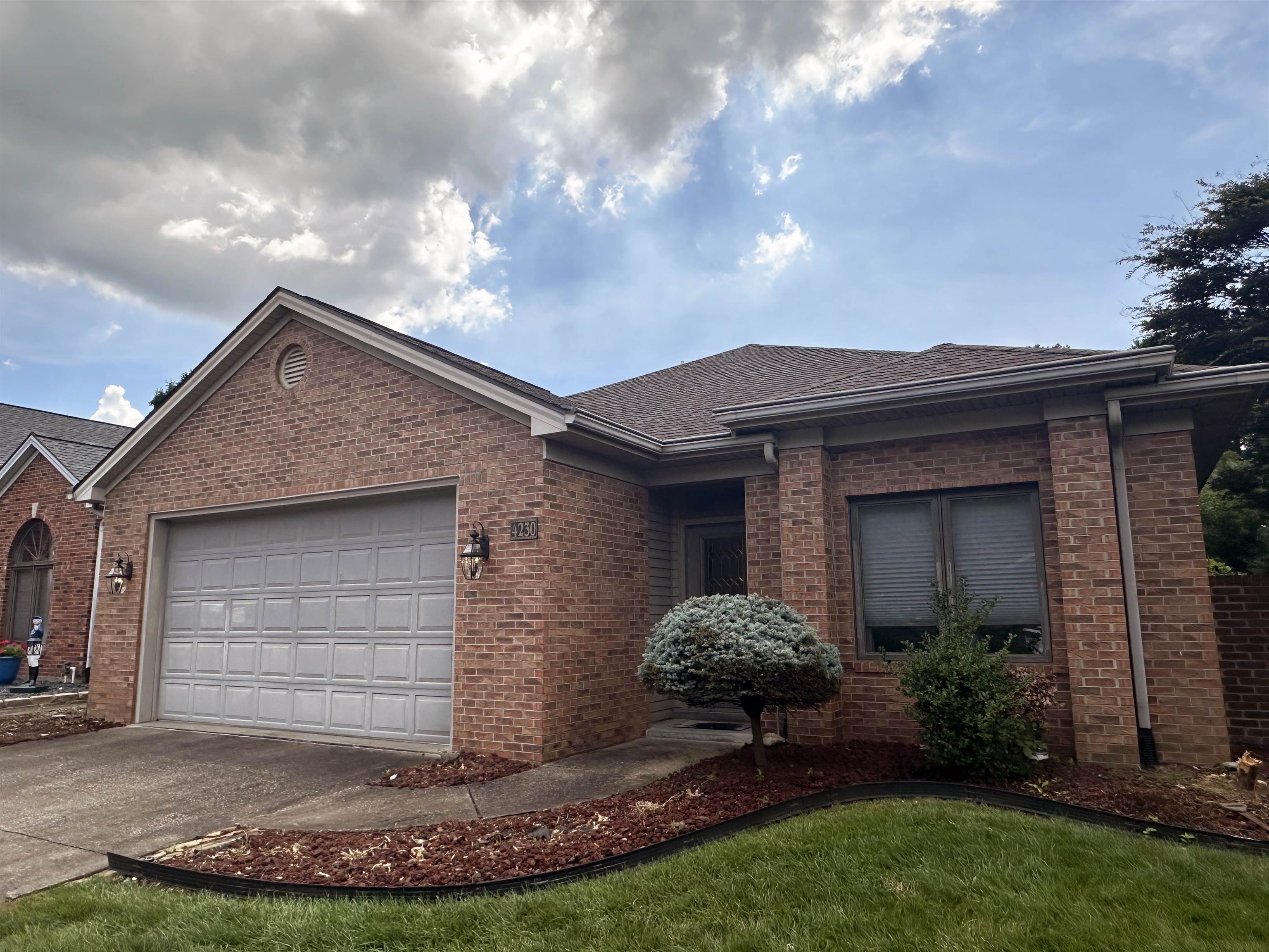 4230 Edgewood Court, Owensboro, Kentucky 42303, 3 Bedrooms Bedrooms, ,2 BathroomsBathrooms,Single Family Residence,For Sale,Edgewood Court,92491