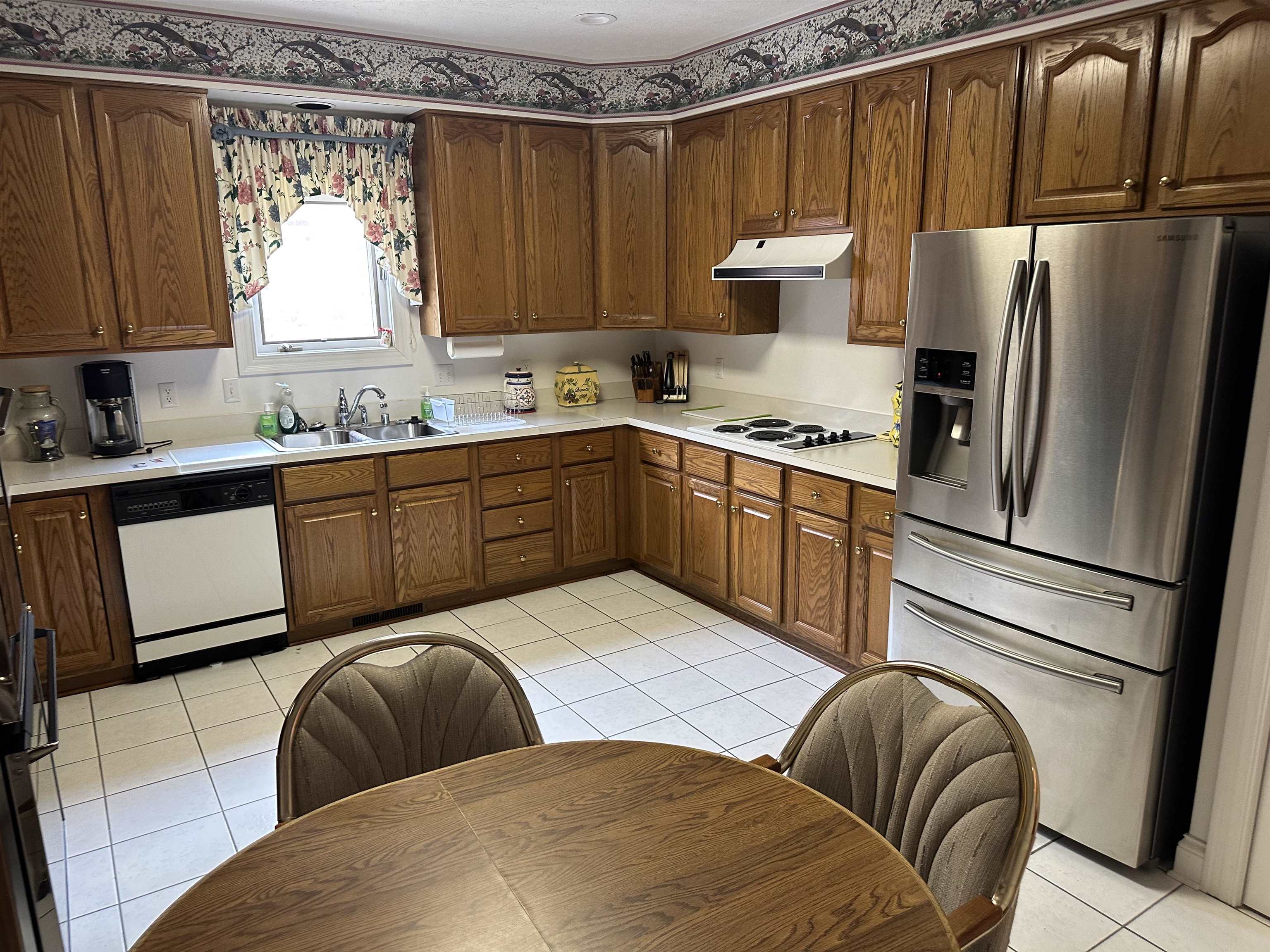 4230 Edgewood Court, Owensboro, Kentucky 42303, 3 Bedrooms Bedrooms, ,2 BathroomsBathrooms,Single Family Residence,For Sale,Edgewood Court,92491