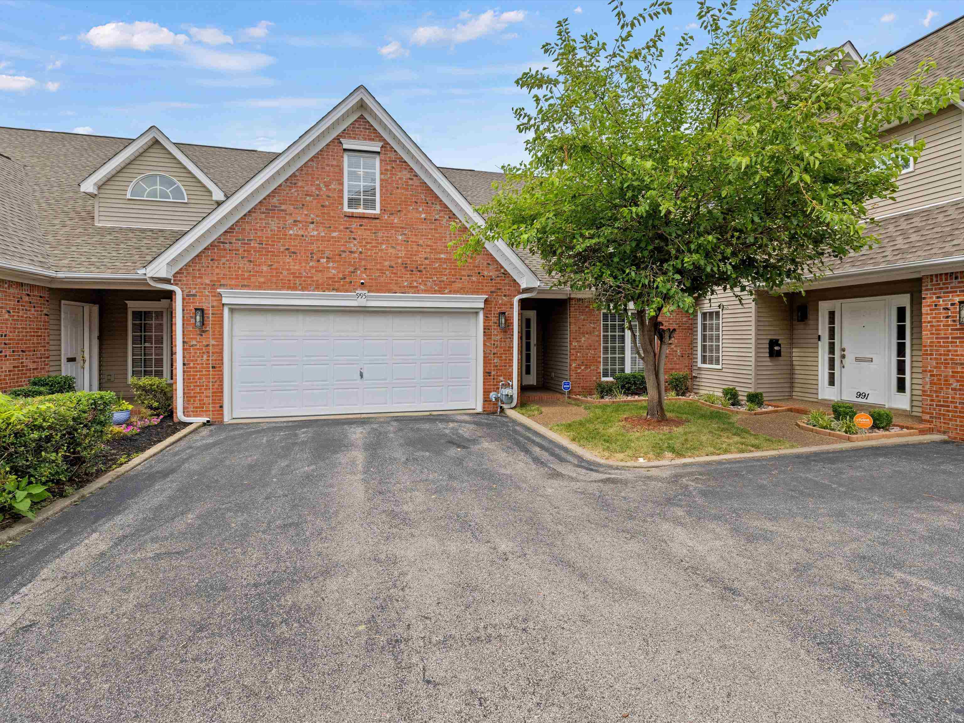 995 First Street, Owensboro, Kentucky 42301, 4 Bedrooms Bedrooms, ,2 BathroomsBathrooms,Single Family Residence,For Sale,First Street,92494