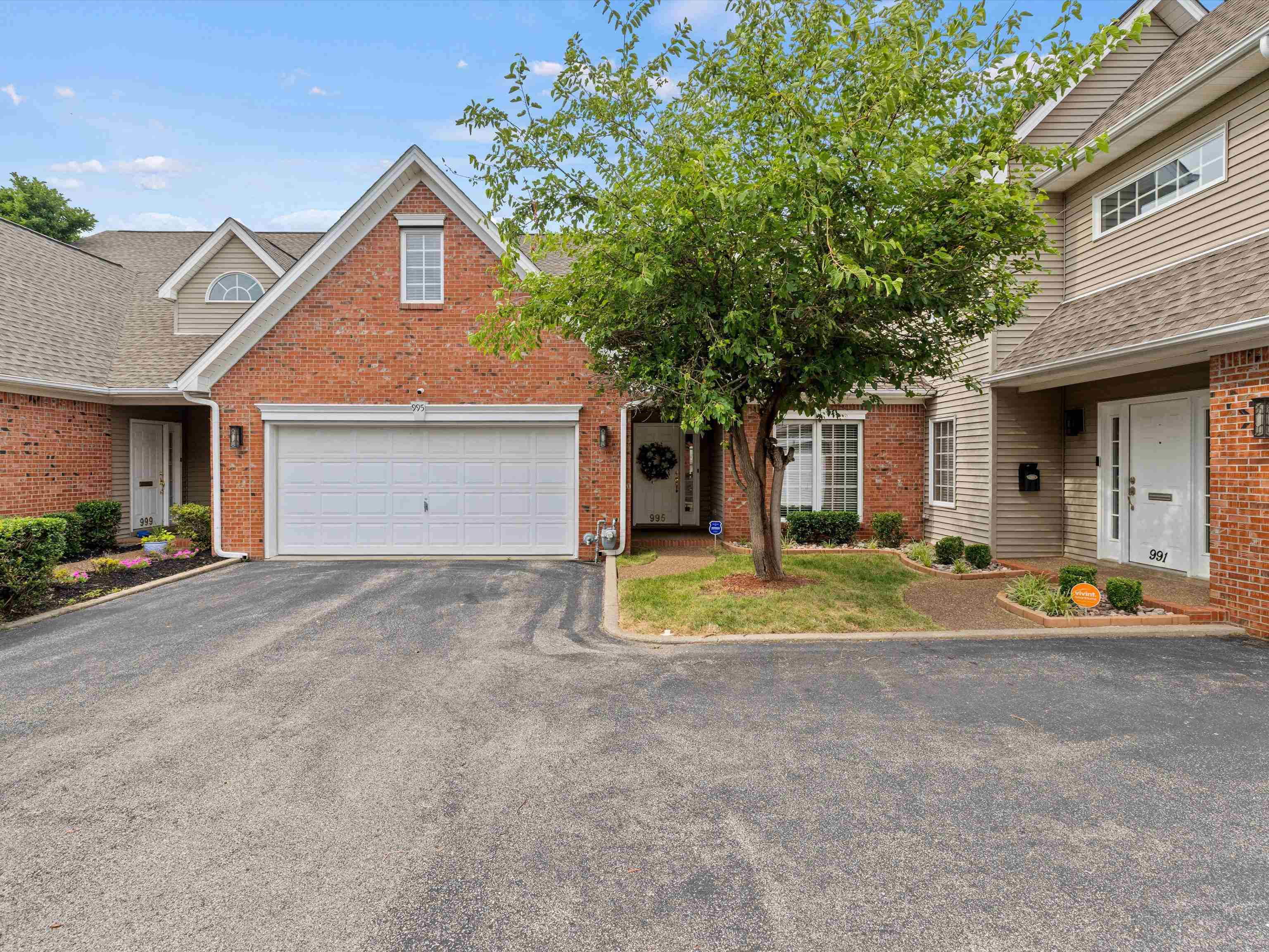 995 First Street, Owensboro, Kentucky 42301, 4 Bedrooms Bedrooms, ,2 BathroomsBathrooms,Single Family Residence,For Sale,First Street,92494