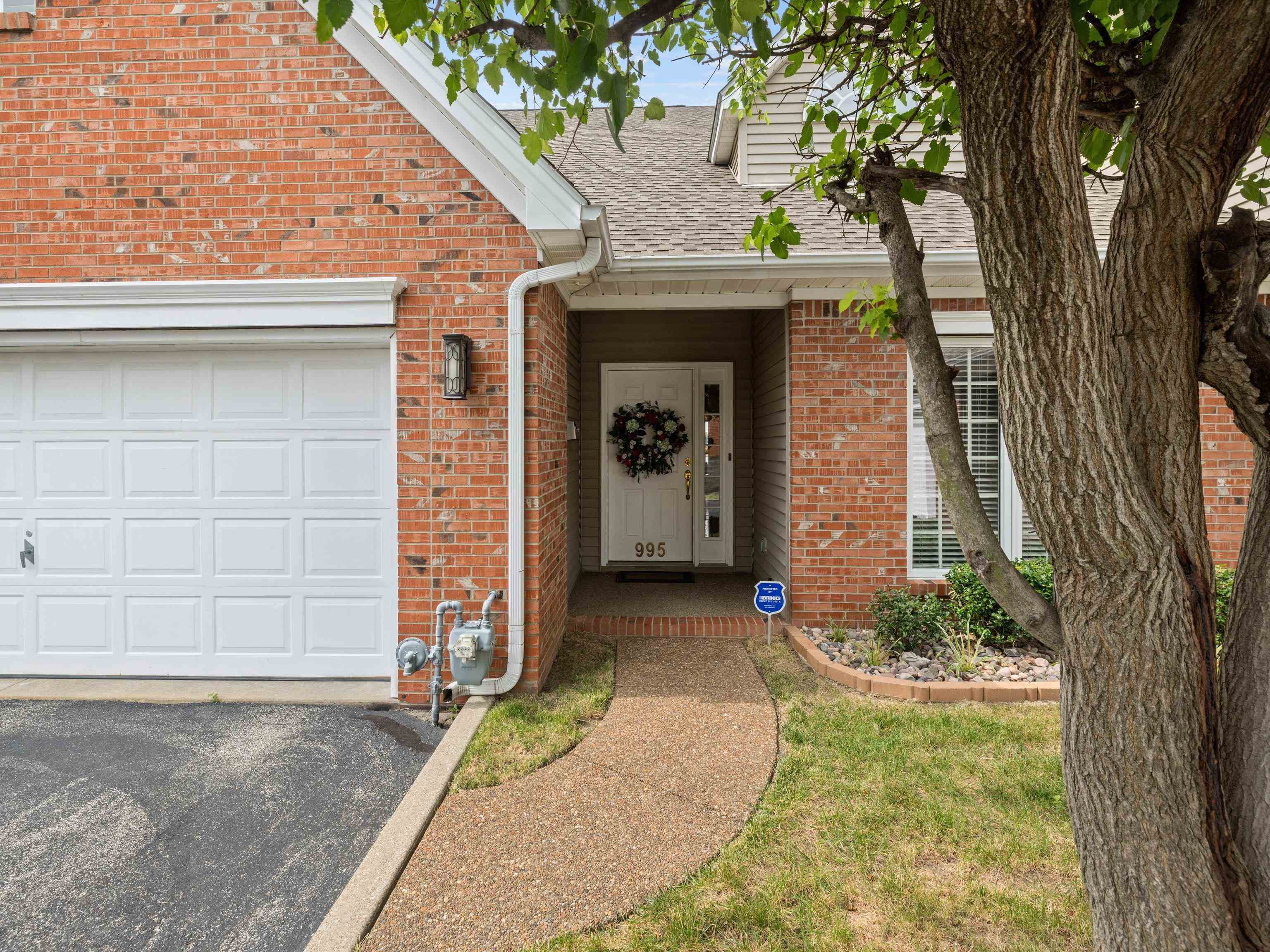 995 First Street, Owensboro, Kentucky 42301, 4 Bedrooms Bedrooms, ,2 BathroomsBathrooms,Single Family Residence,For Sale,First Street,92494