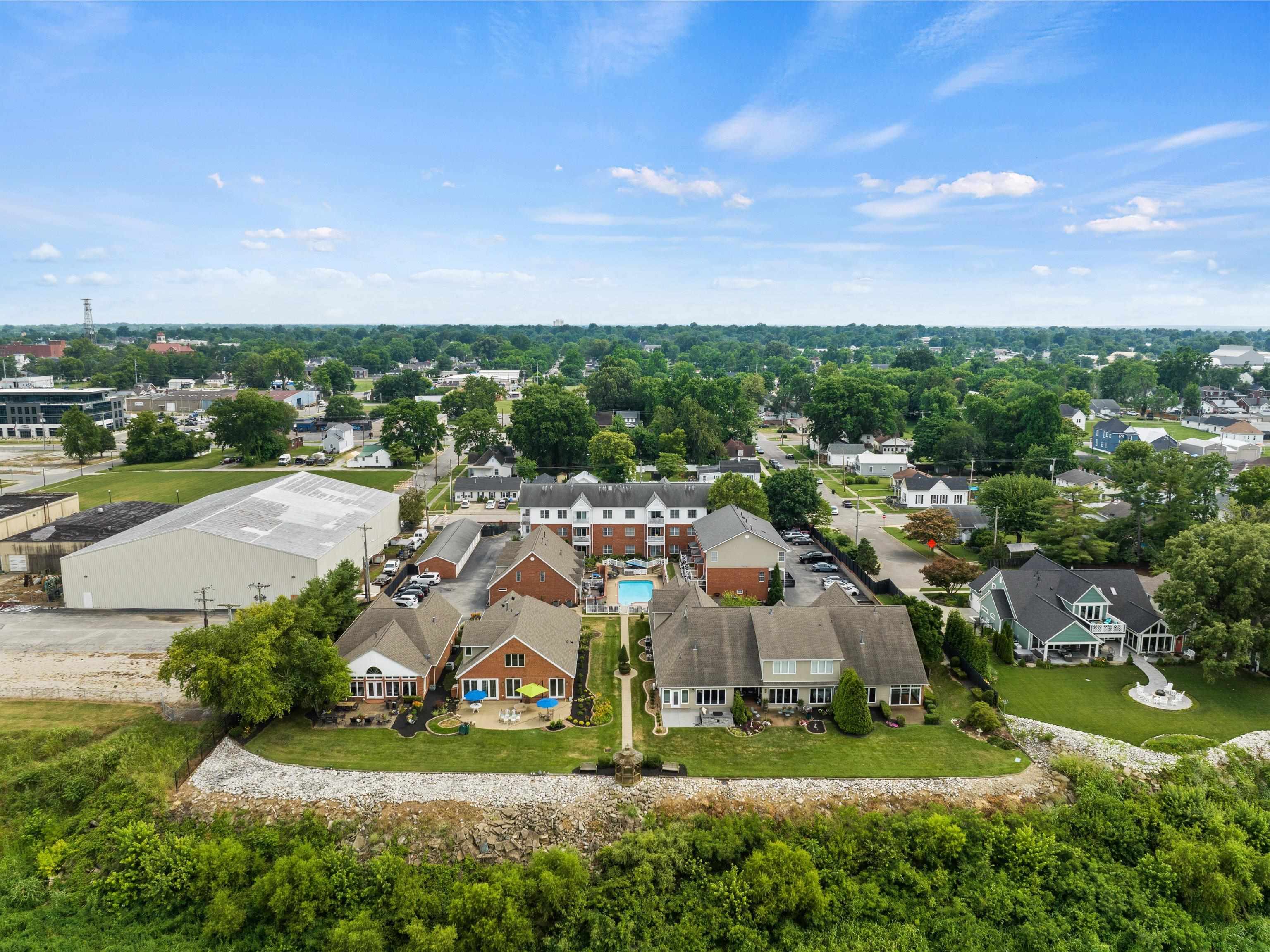 995 First Street, Owensboro, Kentucky 42301, 4 Bedrooms Bedrooms, ,2 BathroomsBathrooms,Single Family Residence,For Sale,First Street,92494