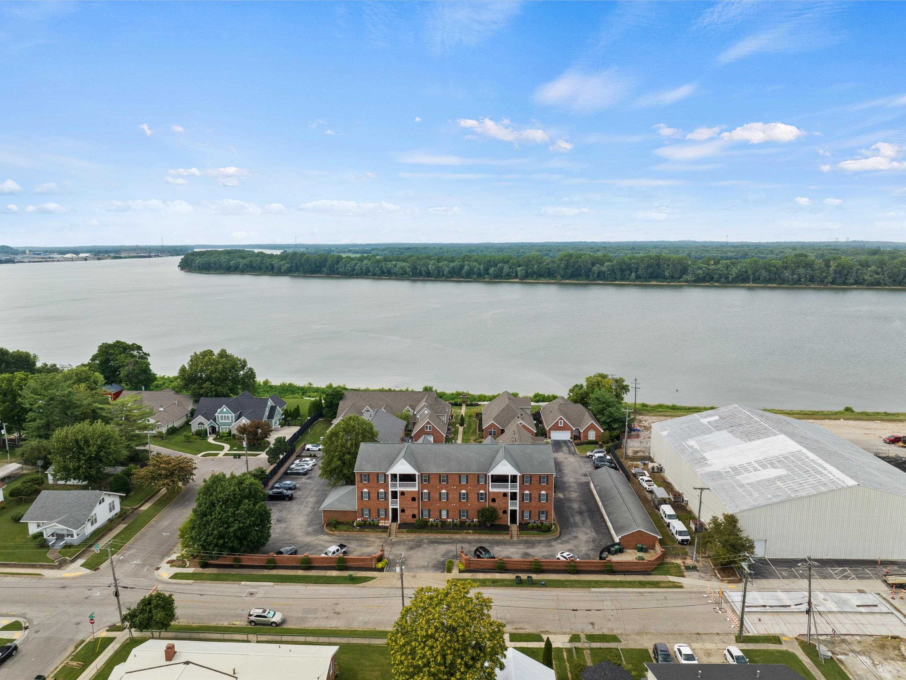 995 First Street, Owensboro, Kentucky 42301, 4 Bedrooms Bedrooms, ,2 BathroomsBathrooms,Single Family Residence,For Sale,First Street,92494