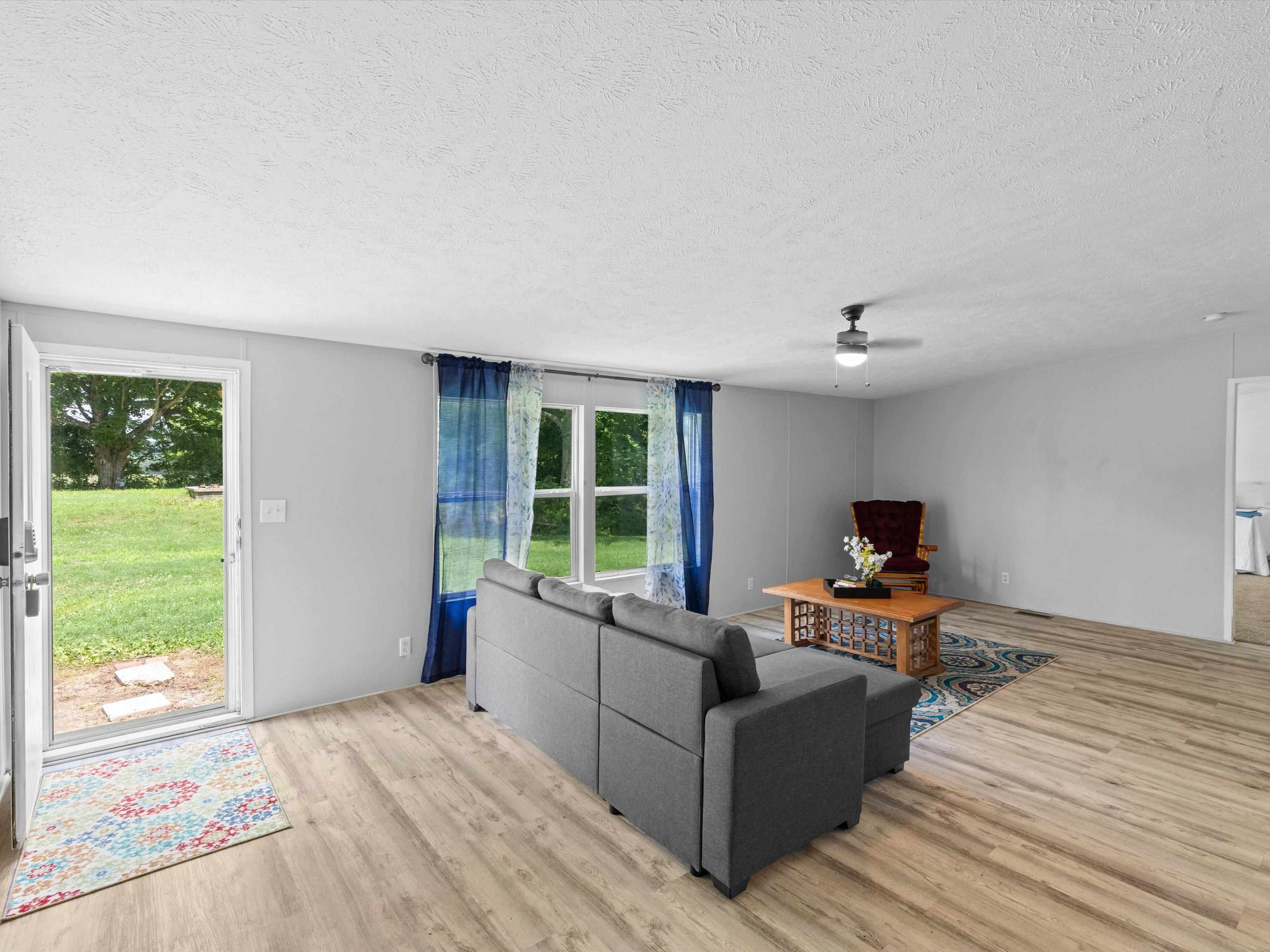 1801 US Hwy 231, Hartford, Kentucky 42347, 5 Bedrooms Bedrooms, ,3 BathroomsBathrooms,Manufactured Home,For Sale,US Hwy 231,92496