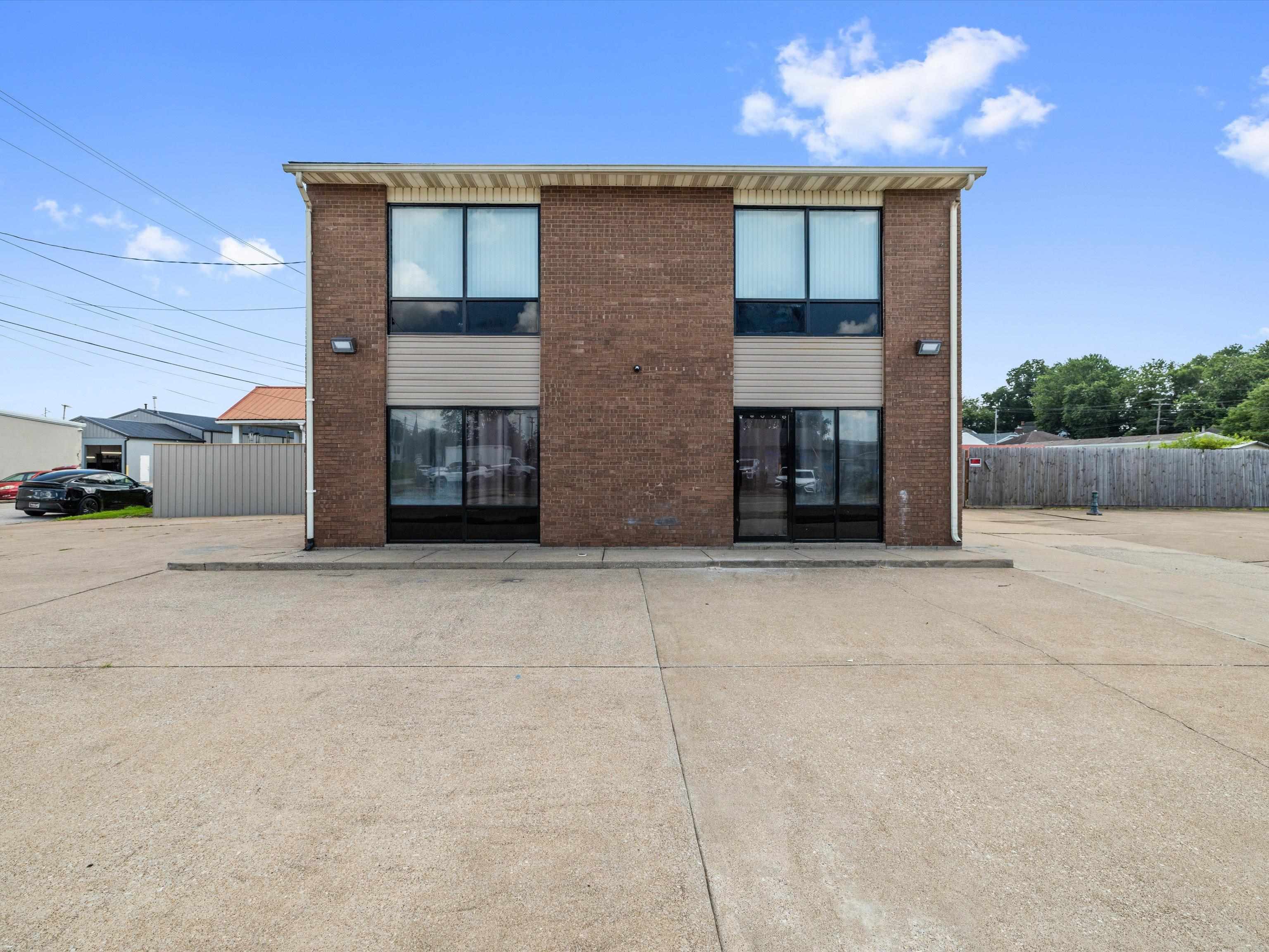 Owensboro, Kentucky 42303, ,Mixed Use,For Sale,92499