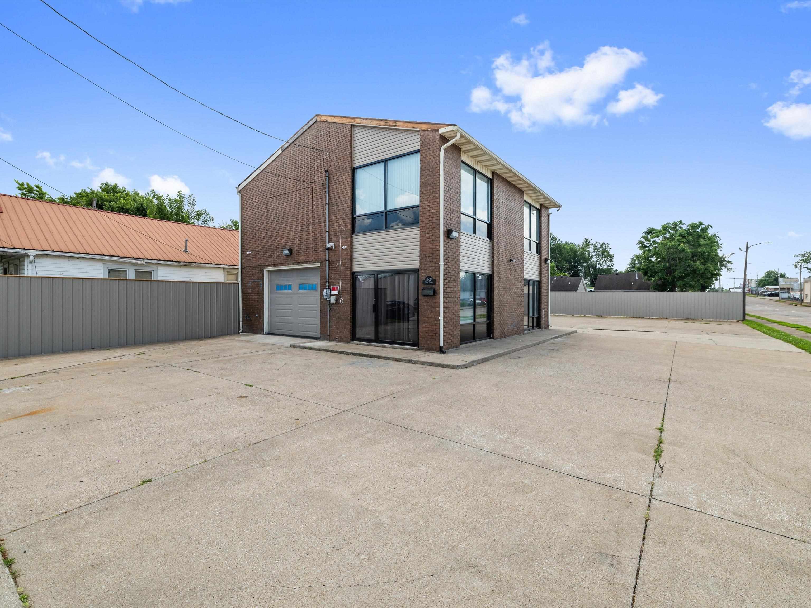 Owensboro, Kentucky 42303, ,Mixed Use,For Sale,92499