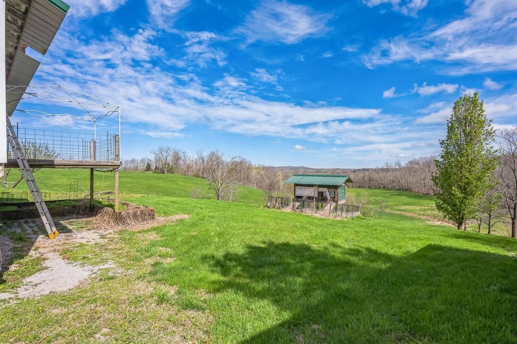 10706 Beaver Dam Rd, Caneyville, Kentucky 42721, 2 Bedrooms Bedrooms, ,1 BathroomBathrooms,Single Family Residence,For Sale,Beaver Dam Rd,92507