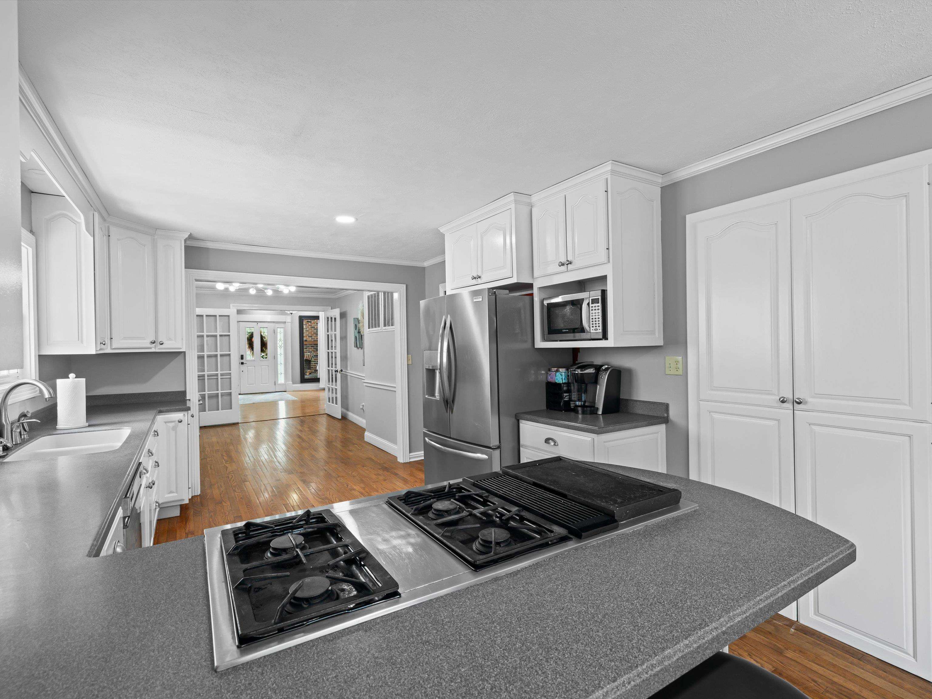374 Main Street, Sacramento, Kentucky 42372, 4 Bedrooms Bedrooms, ,3 BathroomsBathrooms,Single Family Residence,For Sale,Main Street,92511