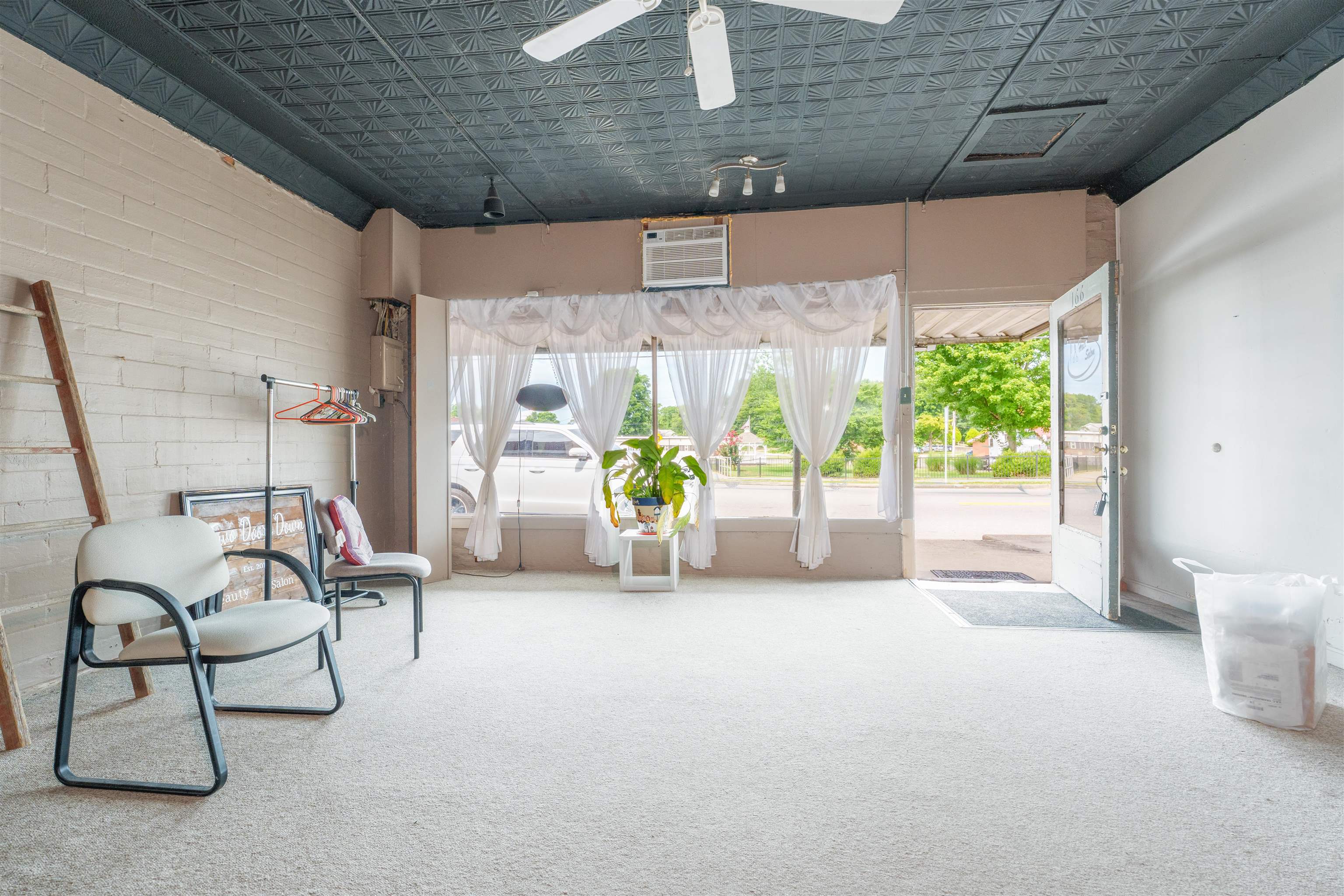 166 Main St., Calhoun, Kentucky 42327, ,Business,For Sale,Main St.,92512