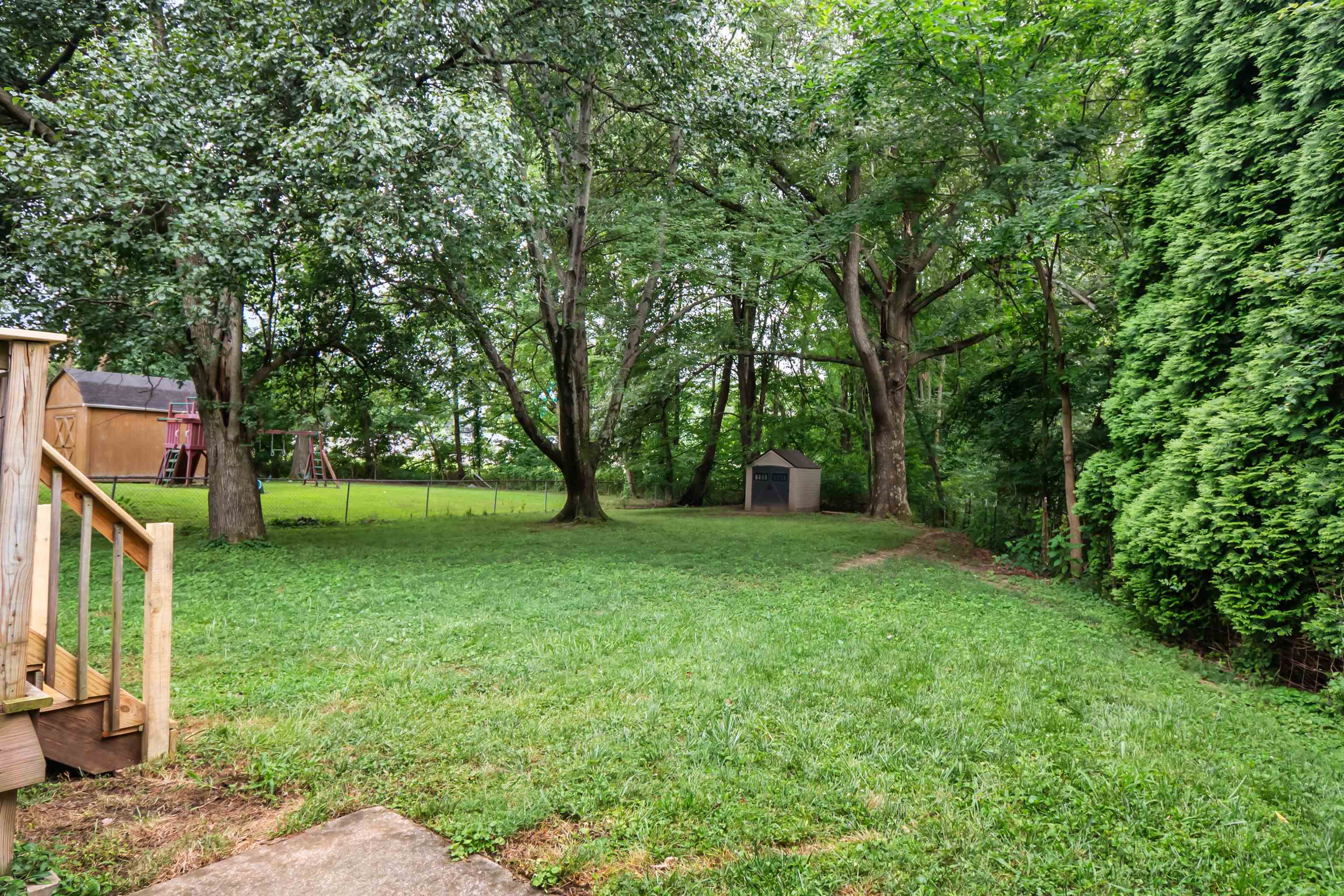 1815 Gunston Place, Owensboro, Kentucky 42303, 3 Bedrooms Bedrooms, ,1 BathroomBathrooms,Single Family Residence,For Sale,Gunston Place,92518