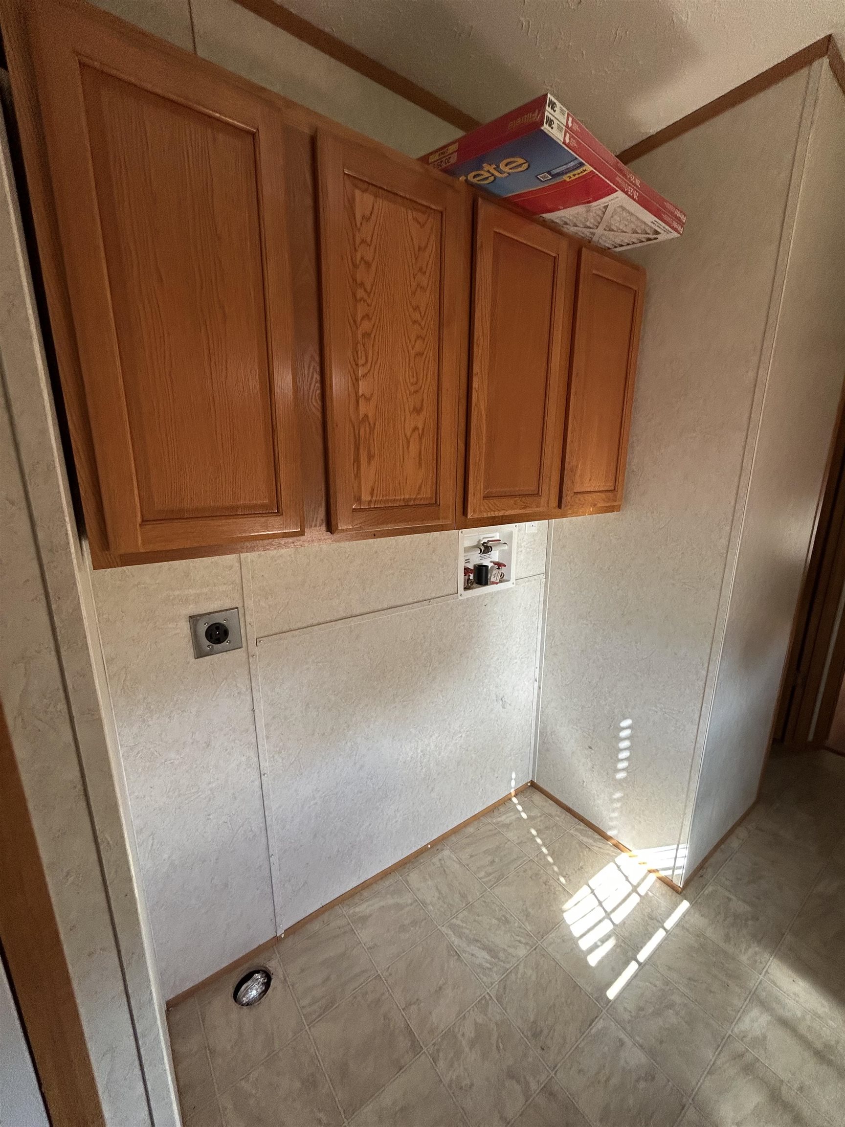 285 Third St, Lewisport, Kentucky 42351, 2 Bedrooms Bedrooms, ,1 BathroomBathrooms,Manufactured Home,For Sale,Third St,92519