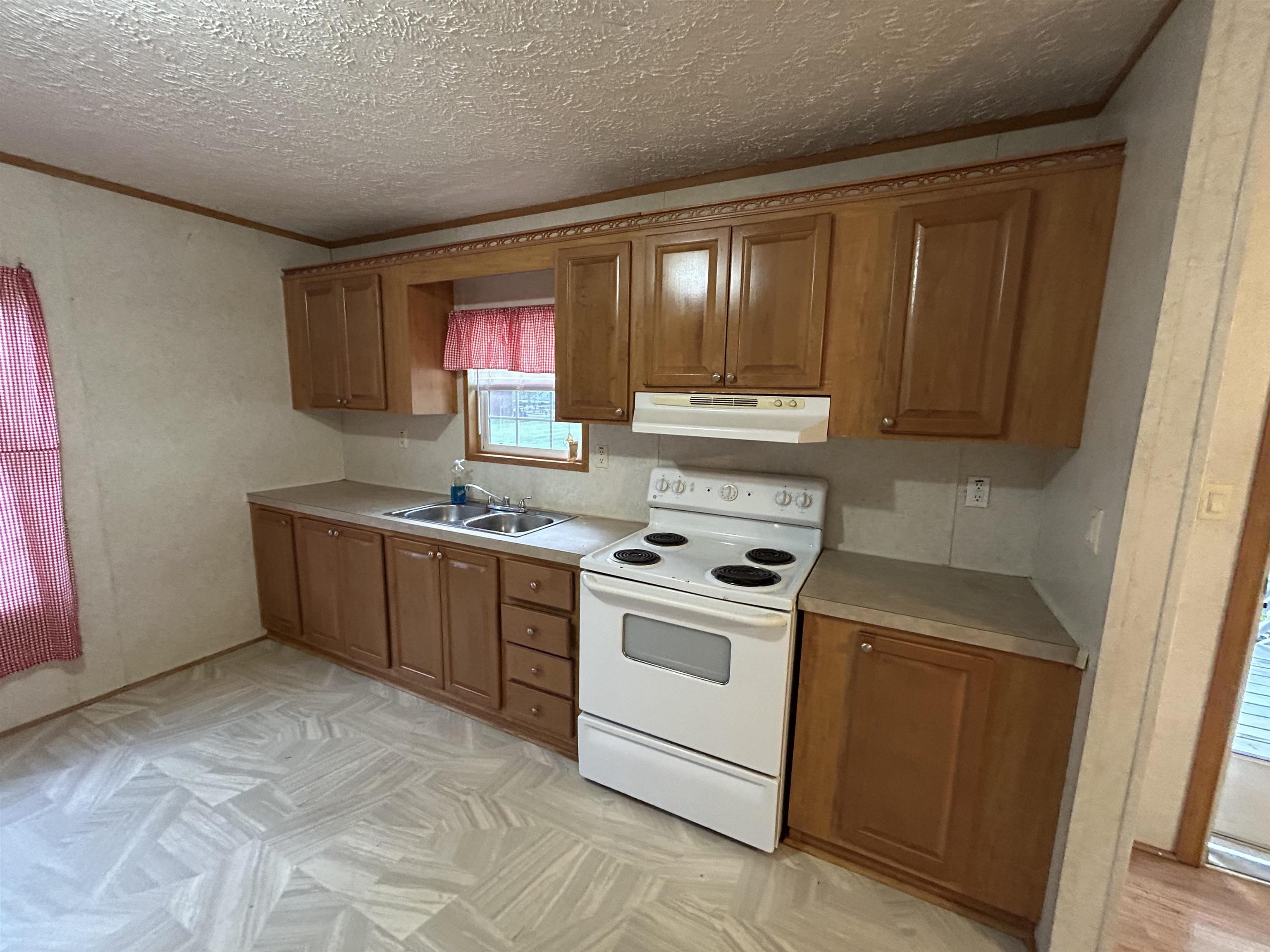 285 Third St, Lewisport, Kentucky 42351, 2 Bedrooms Bedrooms, ,1 BathroomBathrooms,Manufactured Home,For Sale,Third St,92519