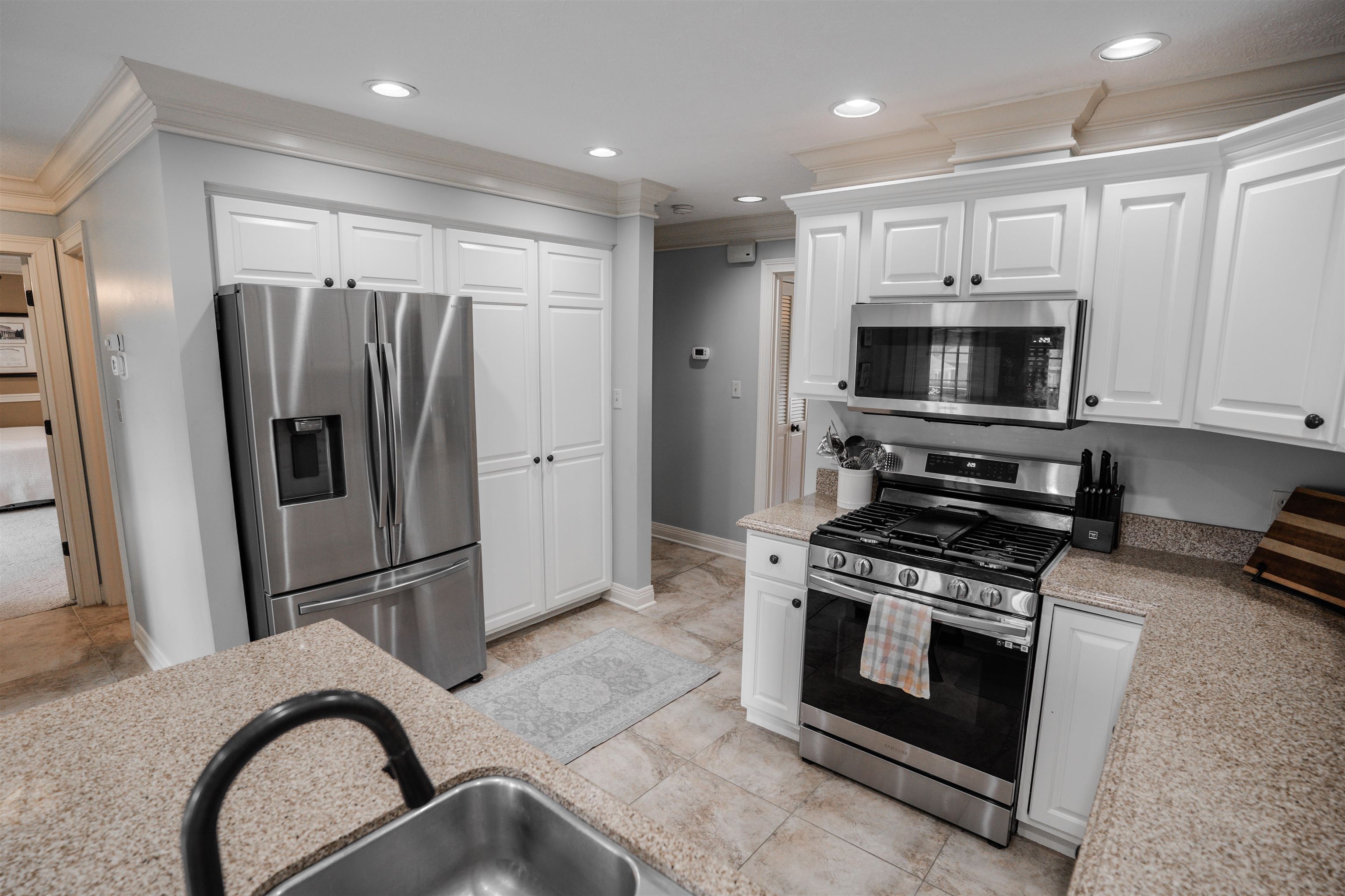 4206 Brookhill Drive, Owensboro, Kentucky 42303, 4 Bedrooms Bedrooms, ,2 BathroomsBathrooms,Single Family Residence,For Sale,Brookhill Drive,92521