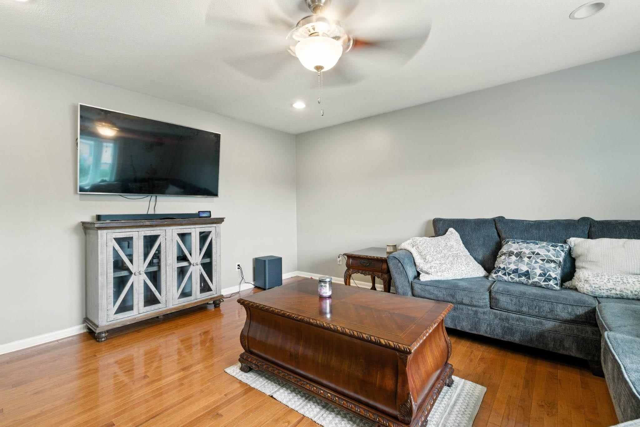 2323 Stratford, Owensboro, Kentucky 42301, 5 Bedrooms Bedrooms, ,2 BathroomsBathrooms,Single Family Residence,For Sale,Stratford,92524