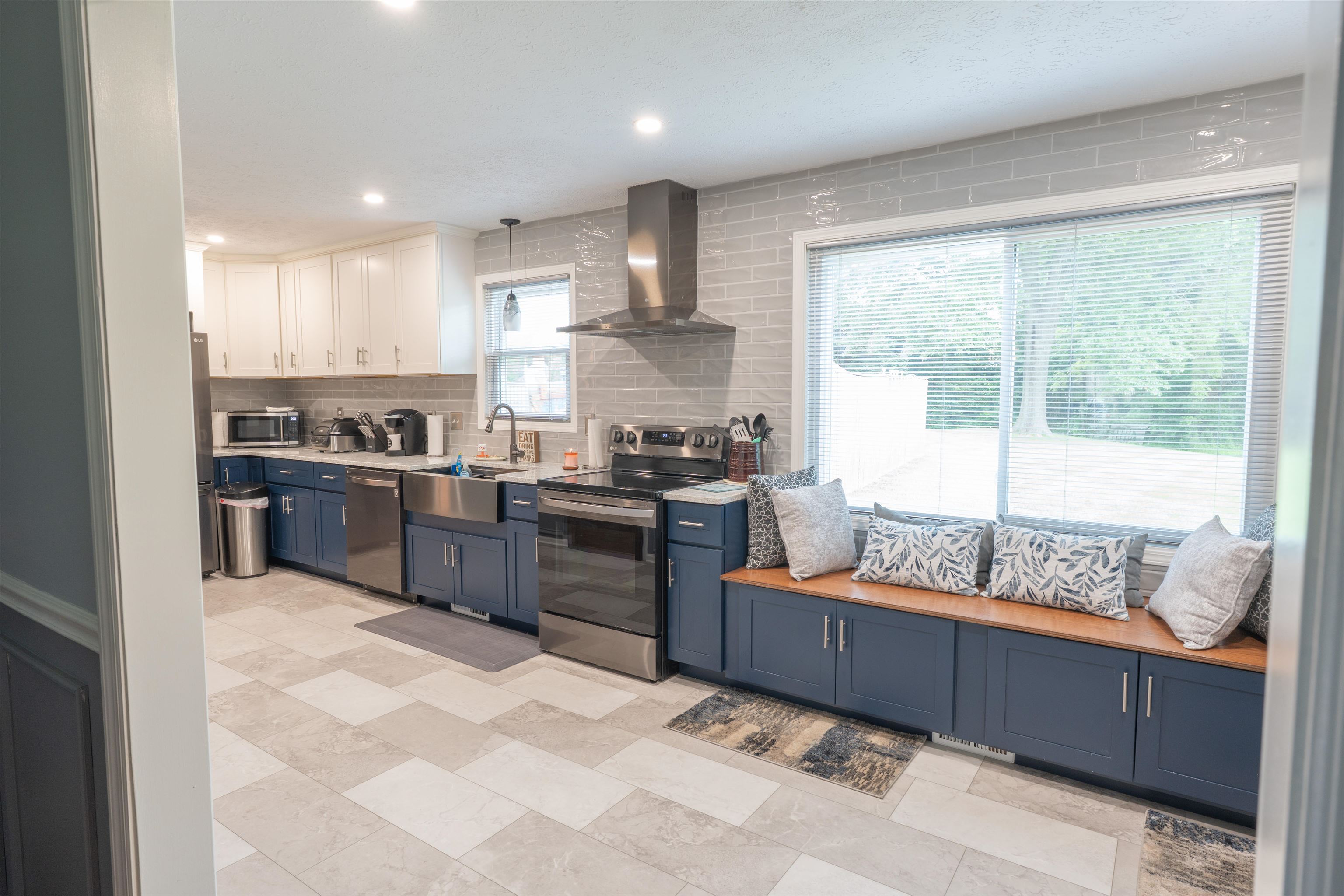 2232 Mill Run, Owensboro, Kentucky 42303, 4 Bedrooms Bedrooms, ,2 BathroomsBathrooms,Single Family Residence,For Sale,Mill Run,92528