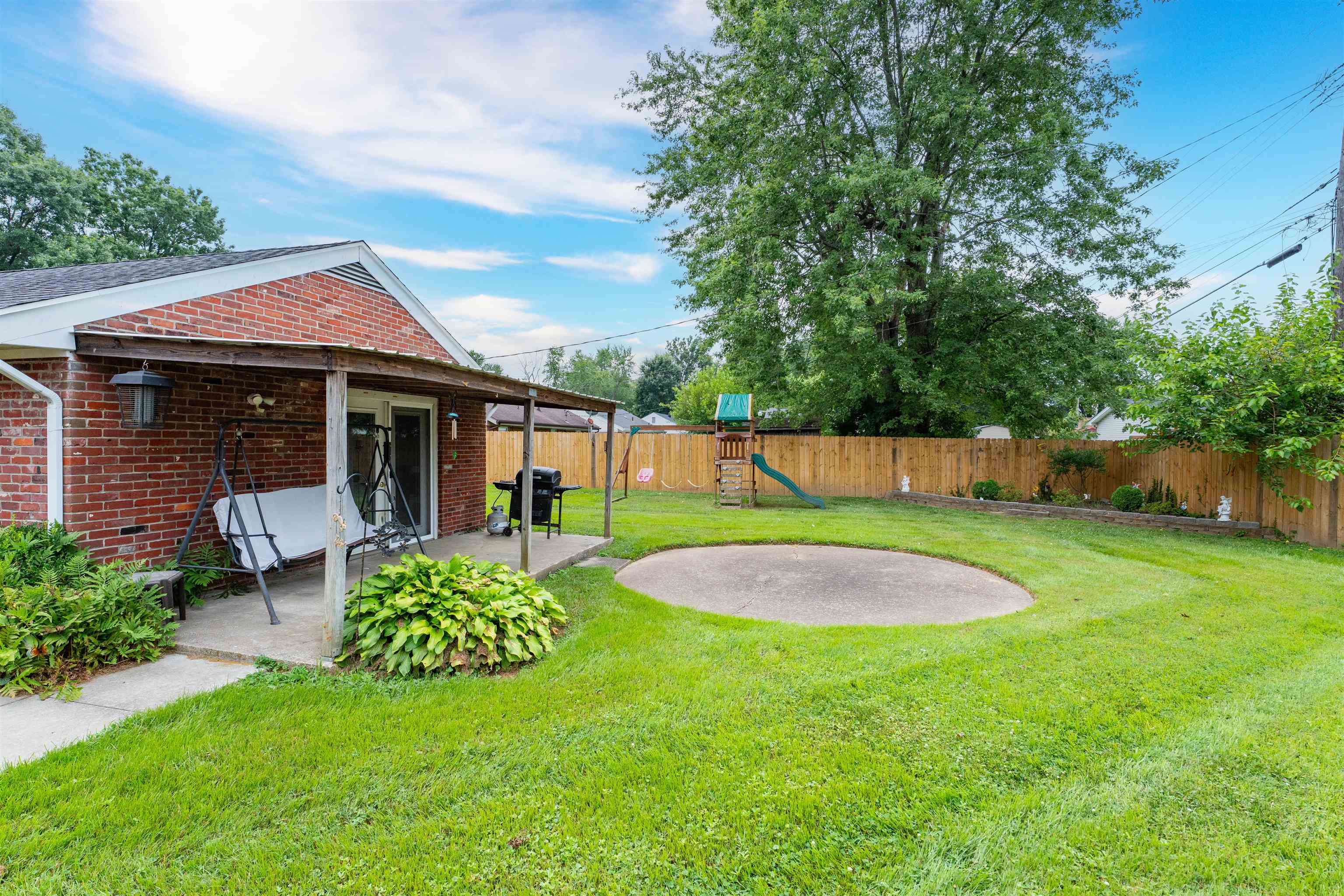 3812 Shelly Dr., Owensboro, Kentucky 42303, 3 Bedrooms Bedrooms, ,2 BathroomsBathrooms,Single Family Residence,For Sale,Shelly Dr.,92531