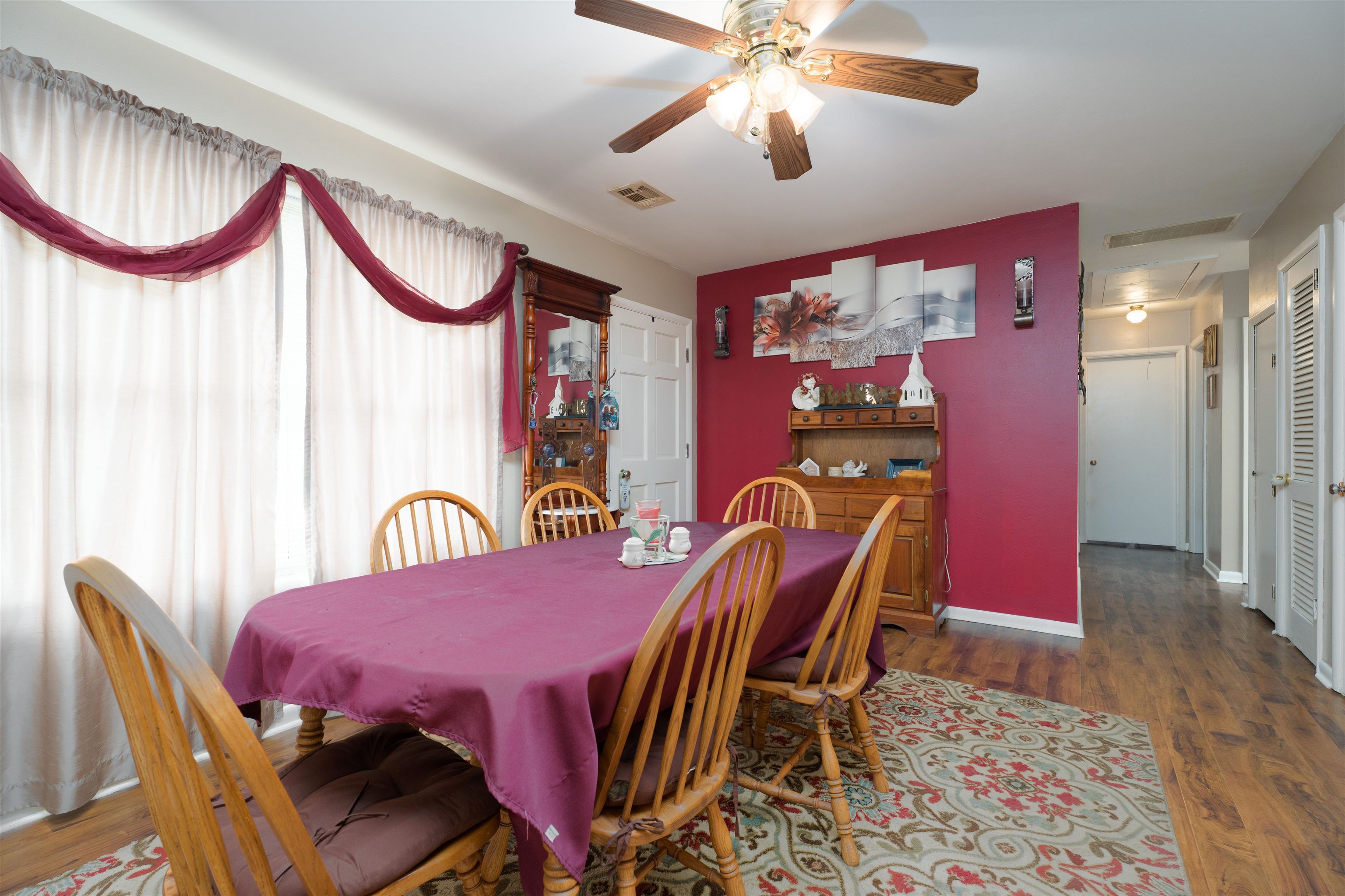 3812 Shelly Dr., Owensboro, Kentucky 42303, 3 Bedrooms Bedrooms, ,2 BathroomsBathrooms,Single Family Residence,For Sale,Shelly Dr.,92531