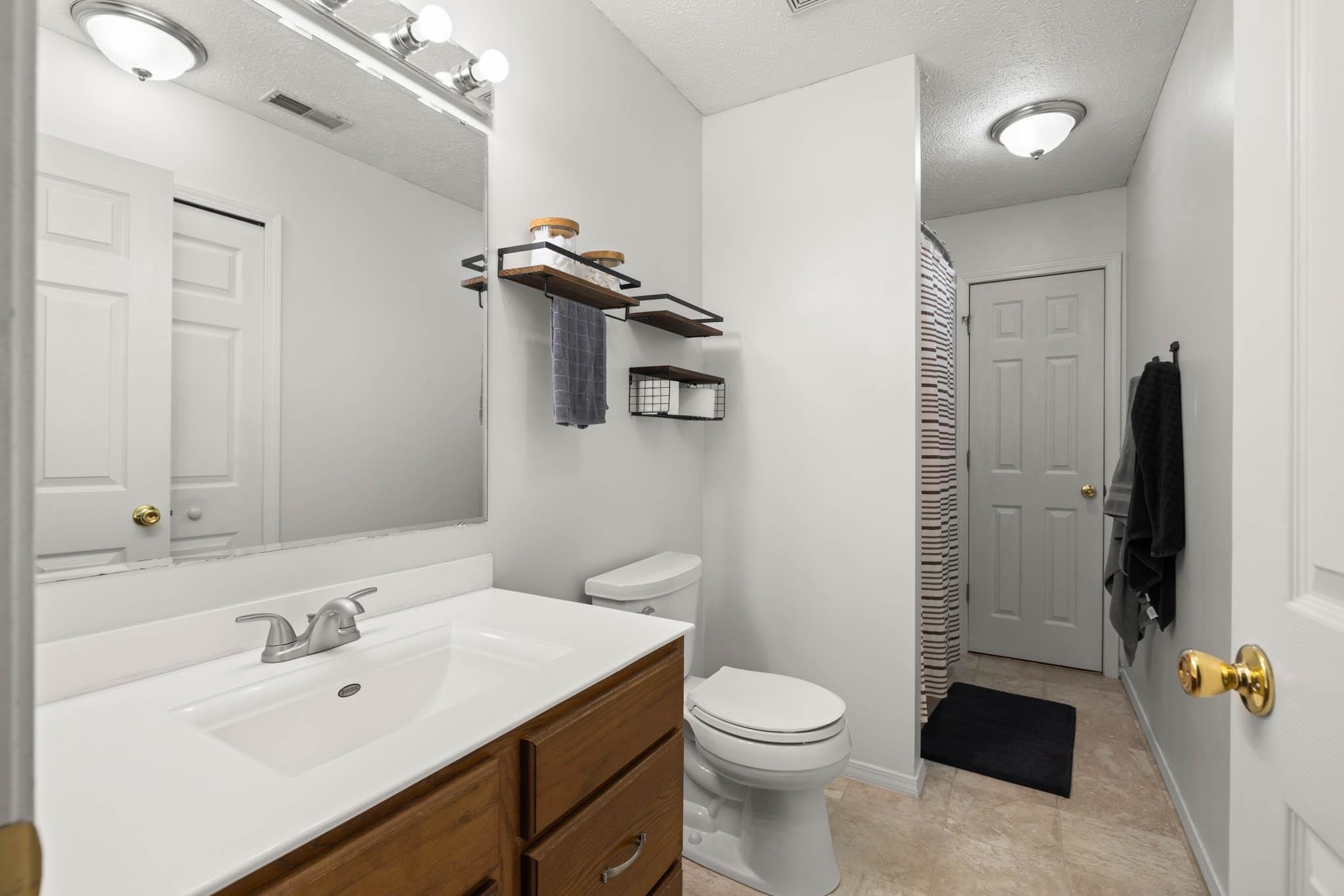2633 Wisteria Gardens, Owensboro, Kentucky 42303, 2 Bedrooms Bedrooms, ,1 BathroomBathrooms,Single Family Residence,For Sale,Wisteria Gardens,92539