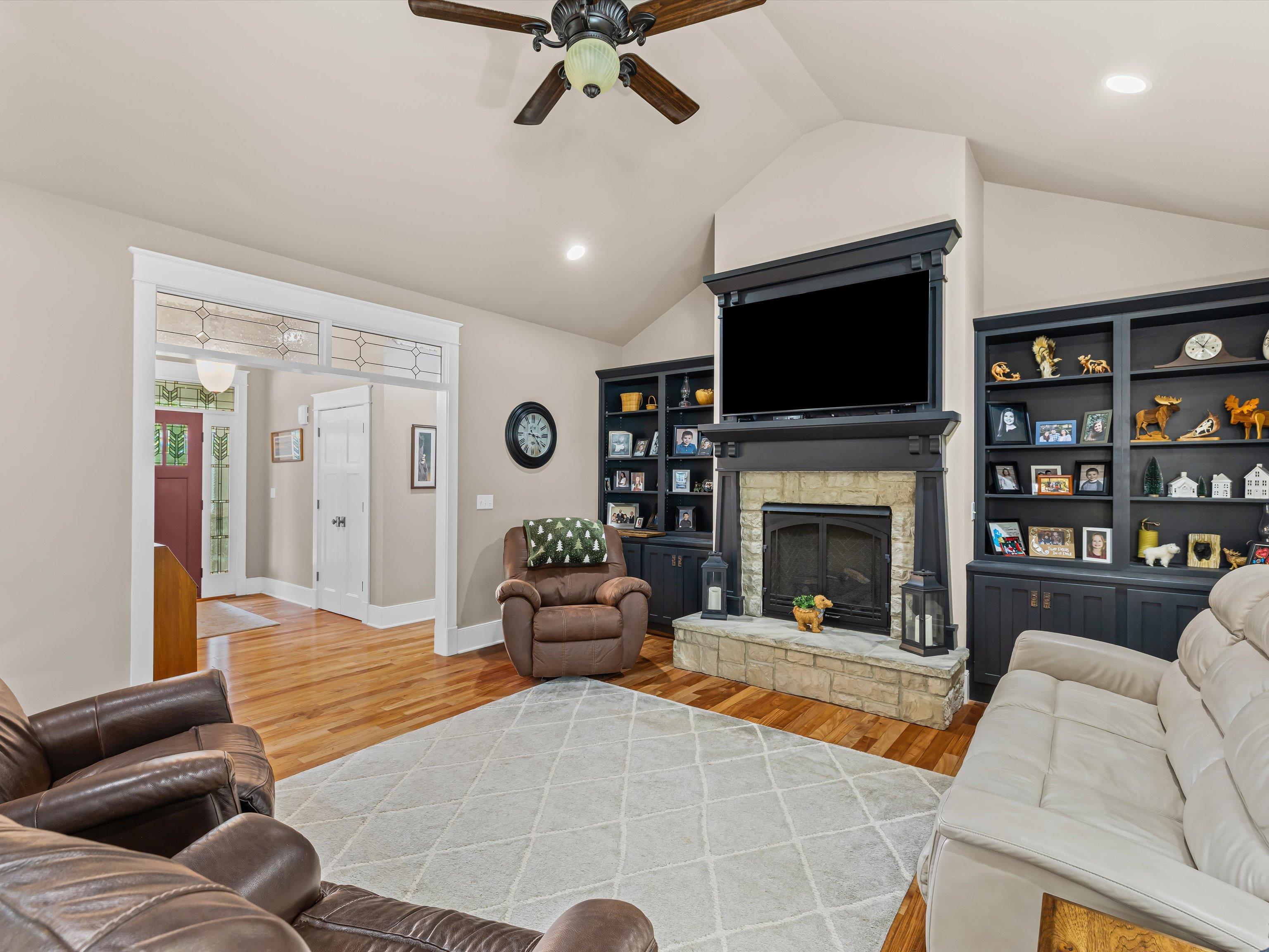 12165 US HWY 231 N, Utica, Kentucky 42376, 4 Bedrooms Bedrooms, ,3 BathroomsBathrooms,Single Family Residence,For Sale,US HWY 231 N,92541