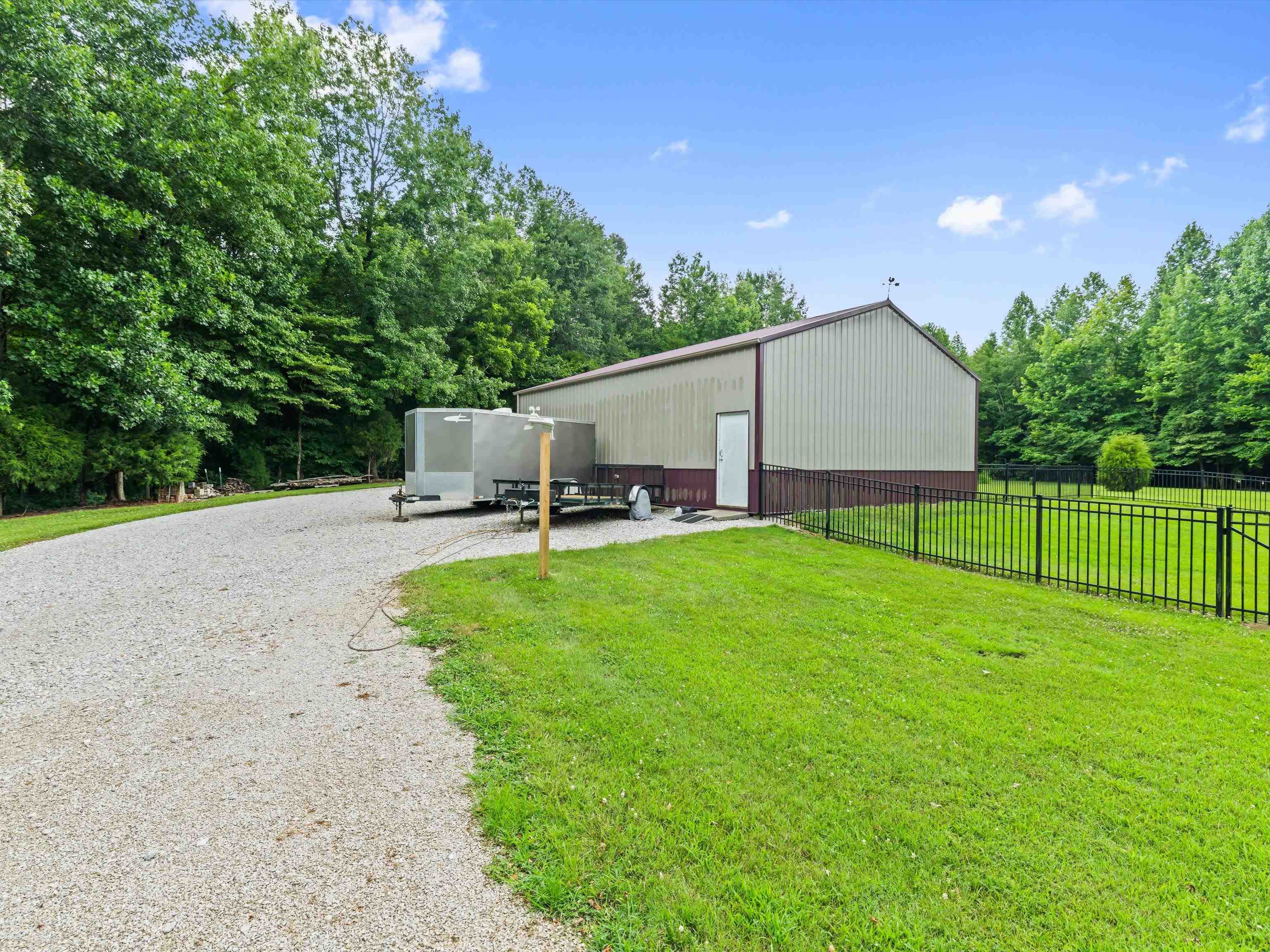 12165 US HWY 231 N, Utica, Kentucky 42376, 4 Bedrooms Bedrooms, ,3 BathroomsBathrooms,Single Family Residence,For Sale,US HWY 231 N,92541