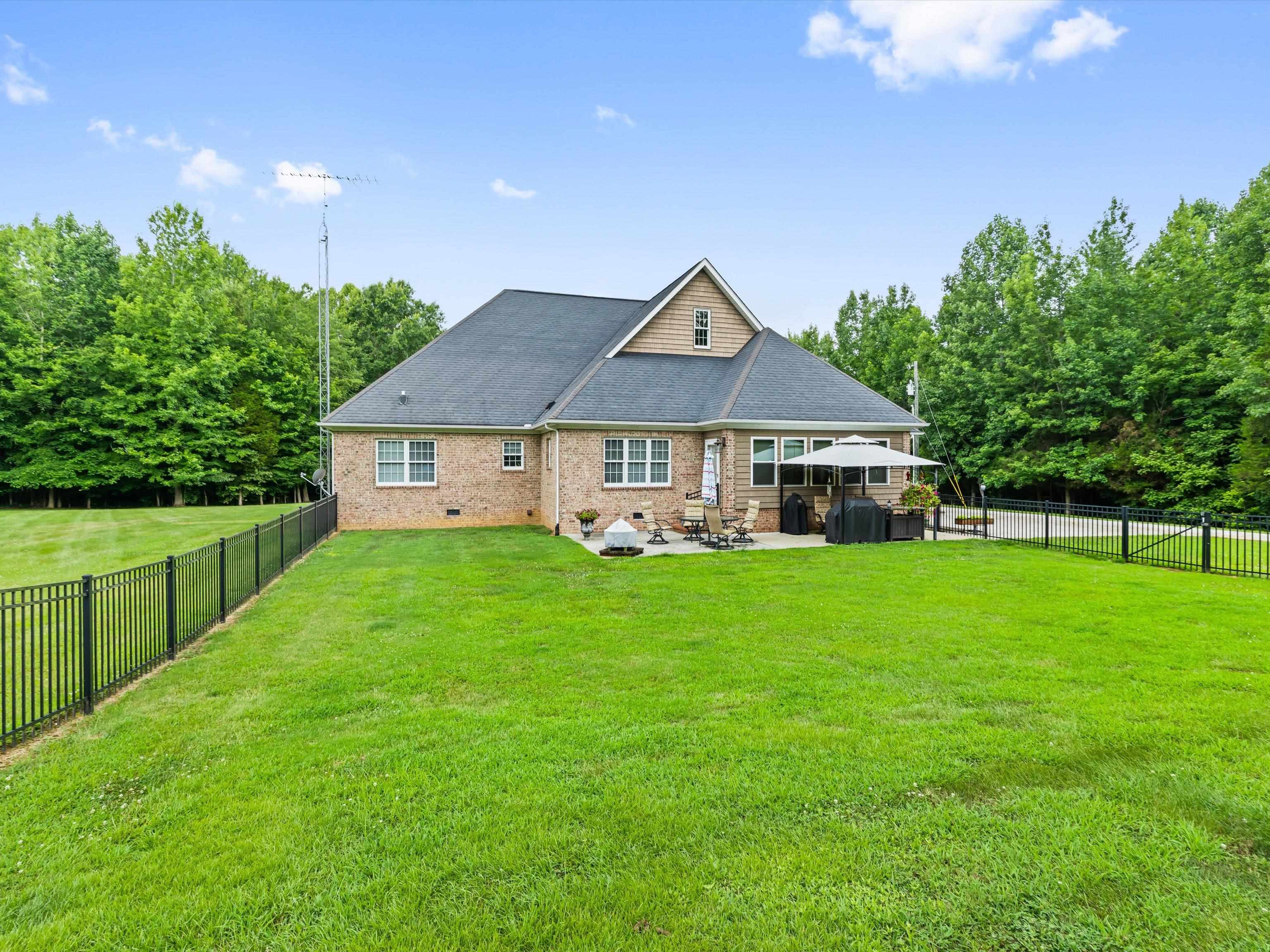 12165 US HWY 231 N, Utica, Kentucky 42376, 4 Bedrooms Bedrooms, ,3 BathroomsBathrooms,Single Family Residence,For Sale,US HWY 231 N,92541
