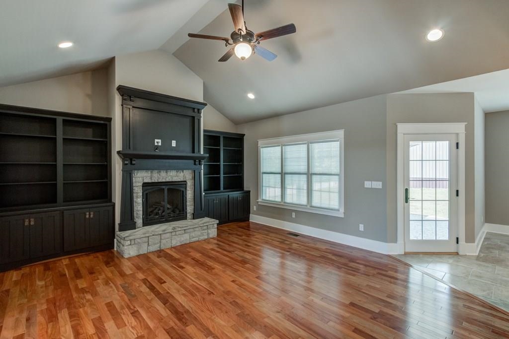 12165 US HWY 231 N, Utica, Kentucky 42376, 4 Bedrooms Bedrooms, ,3 BathroomsBathrooms,Single Family Residence,For Sale,US HWY 231 N,92541