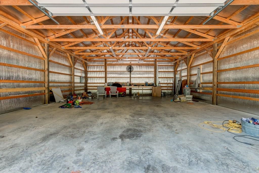 12165 US HWY 231 N, Utica, Kentucky 42376, 4 Bedrooms Bedrooms, ,3 BathroomsBathrooms,Single Family Residence,For Sale,US HWY 231 N,92541
