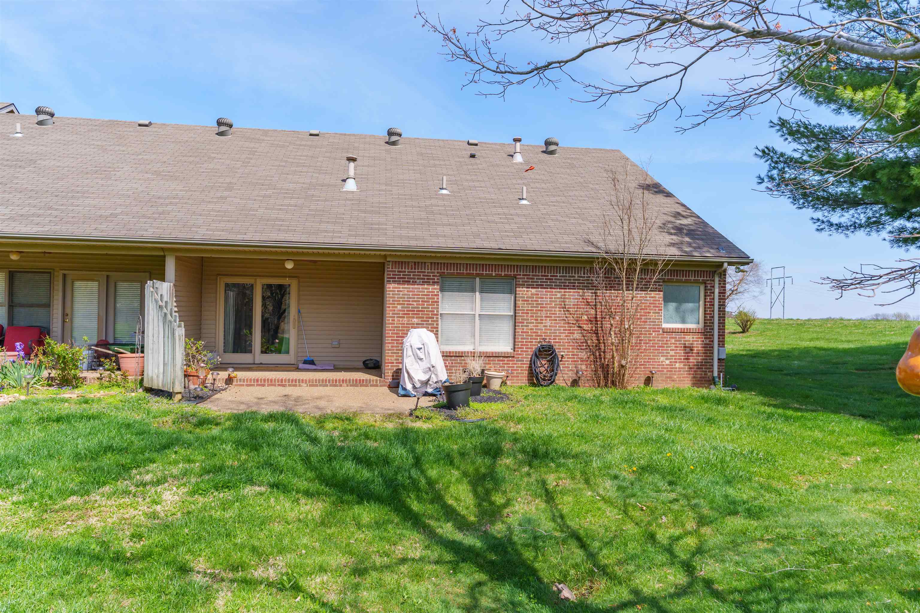 6554 Waterford Place, Owensboro, Kentucky 42303, 3 Bedrooms Bedrooms, ,2 BathroomsBathrooms,Single Family Residence,For Sale,Waterford Place,92545