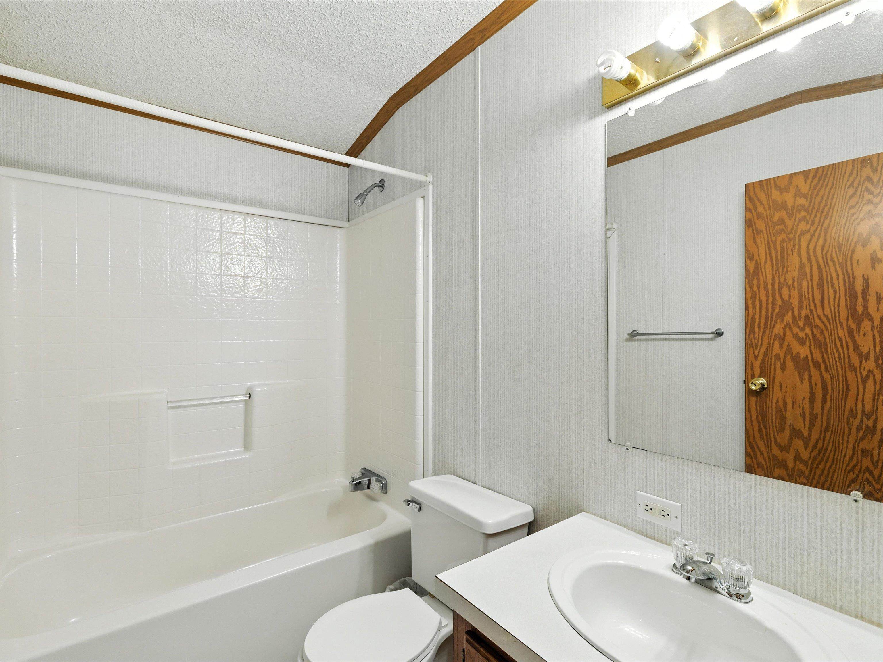 Tub/shower combo