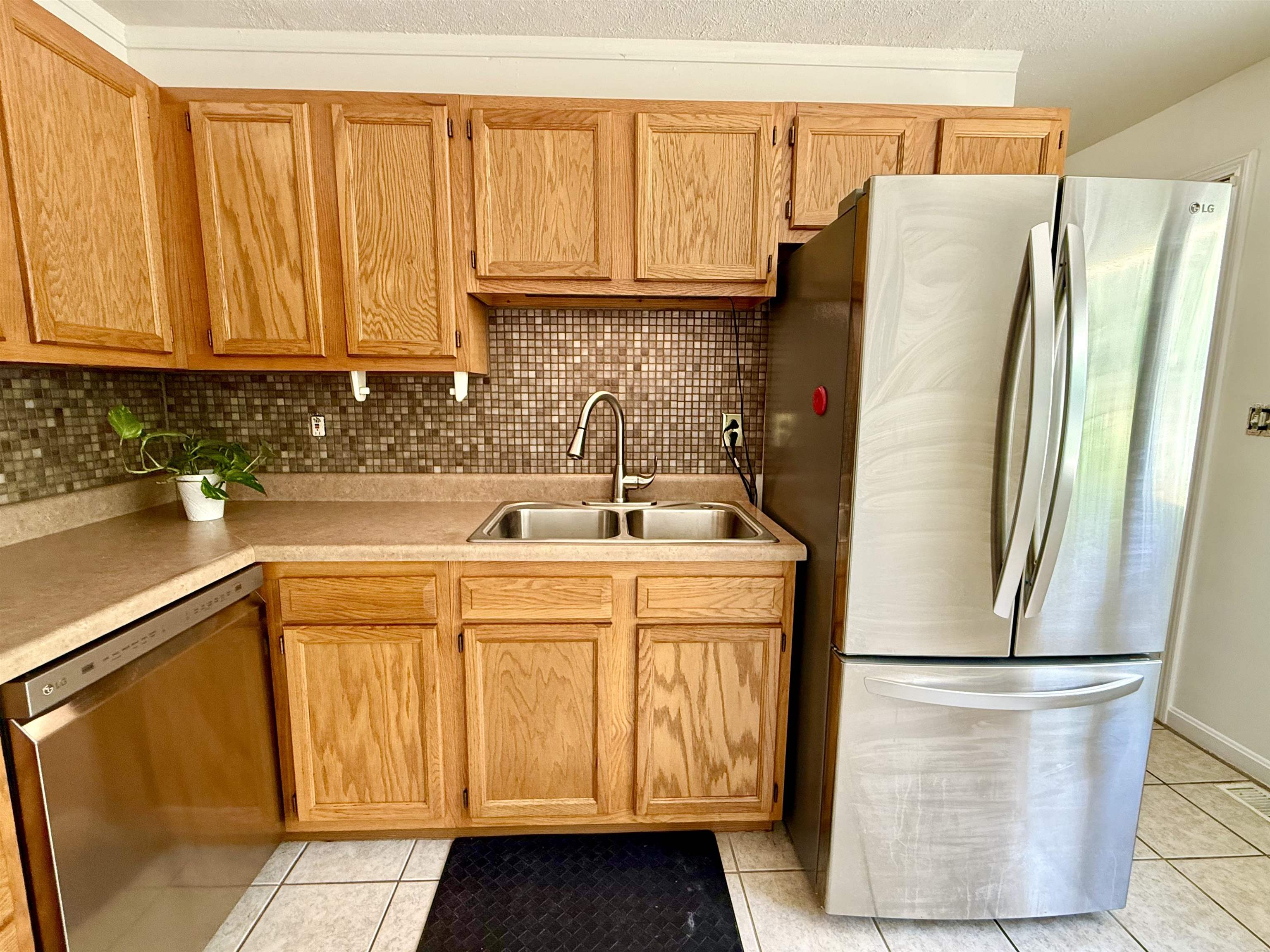 2230 Boarman Drive, Owensboro, Kentucky 42301-6719, 3 Bedrooms Bedrooms, ,1 BathroomBathrooms,Single Family Residence,For Sale,Boarman Drive,92554
