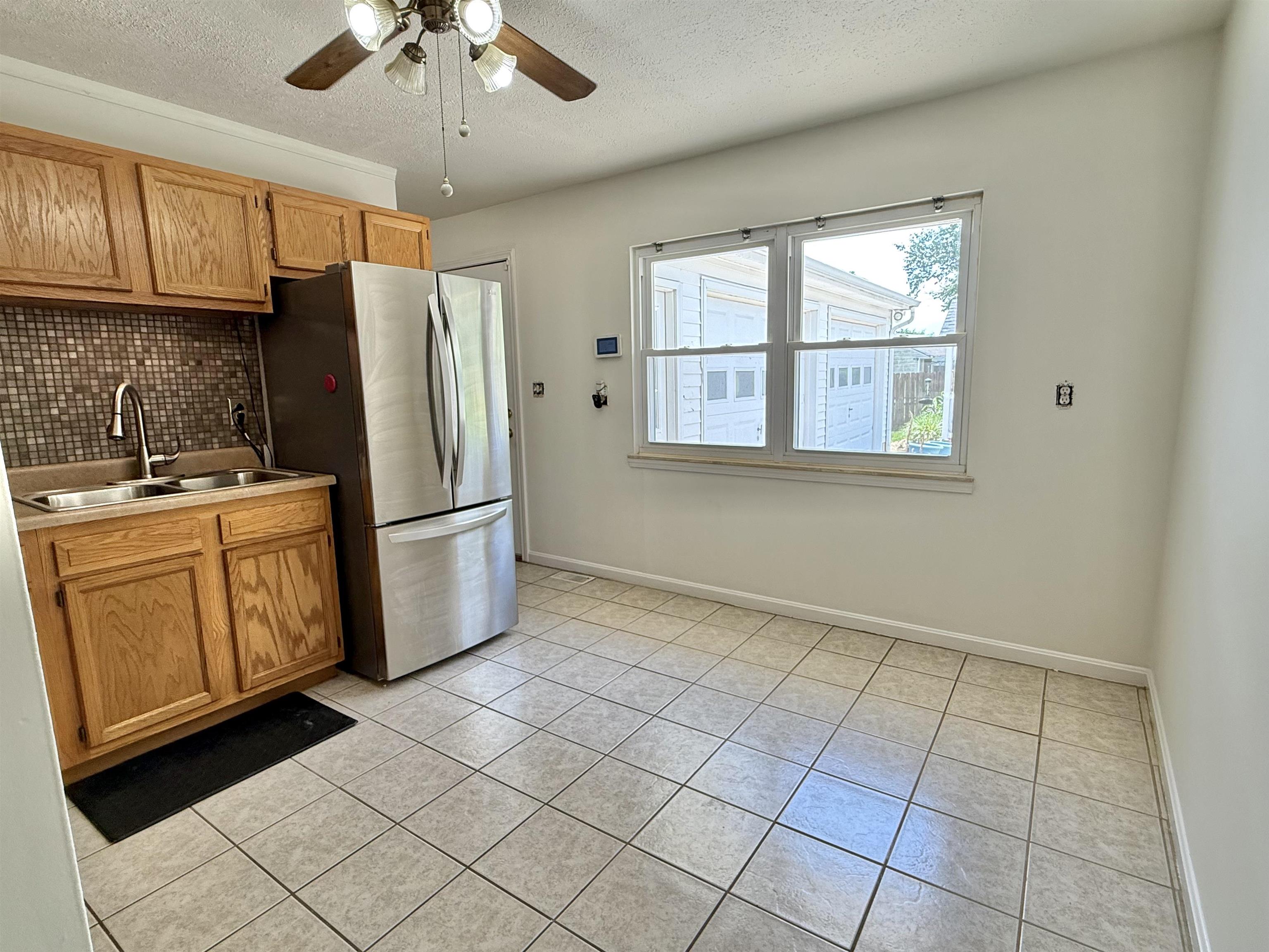 2230 Boarman Drive, Owensboro, Kentucky 42301-6719, 3 Bedrooms Bedrooms, ,1 BathroomBathrooms,Single Family Residence,For Sale,Boarman Drive,92554