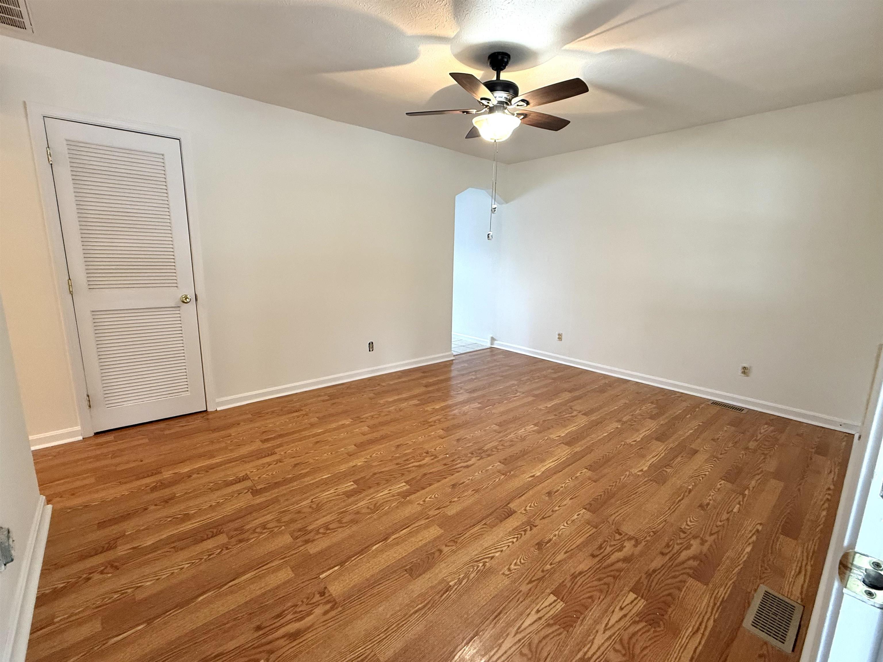 2230 Boarman Drive, Owensboro, Kentucky 42301-6719, 3 Bedrooms Bedrooms, ,1 BathroomBathrooms,Single Family Residence,For Sale,Boarman Drive,92554
