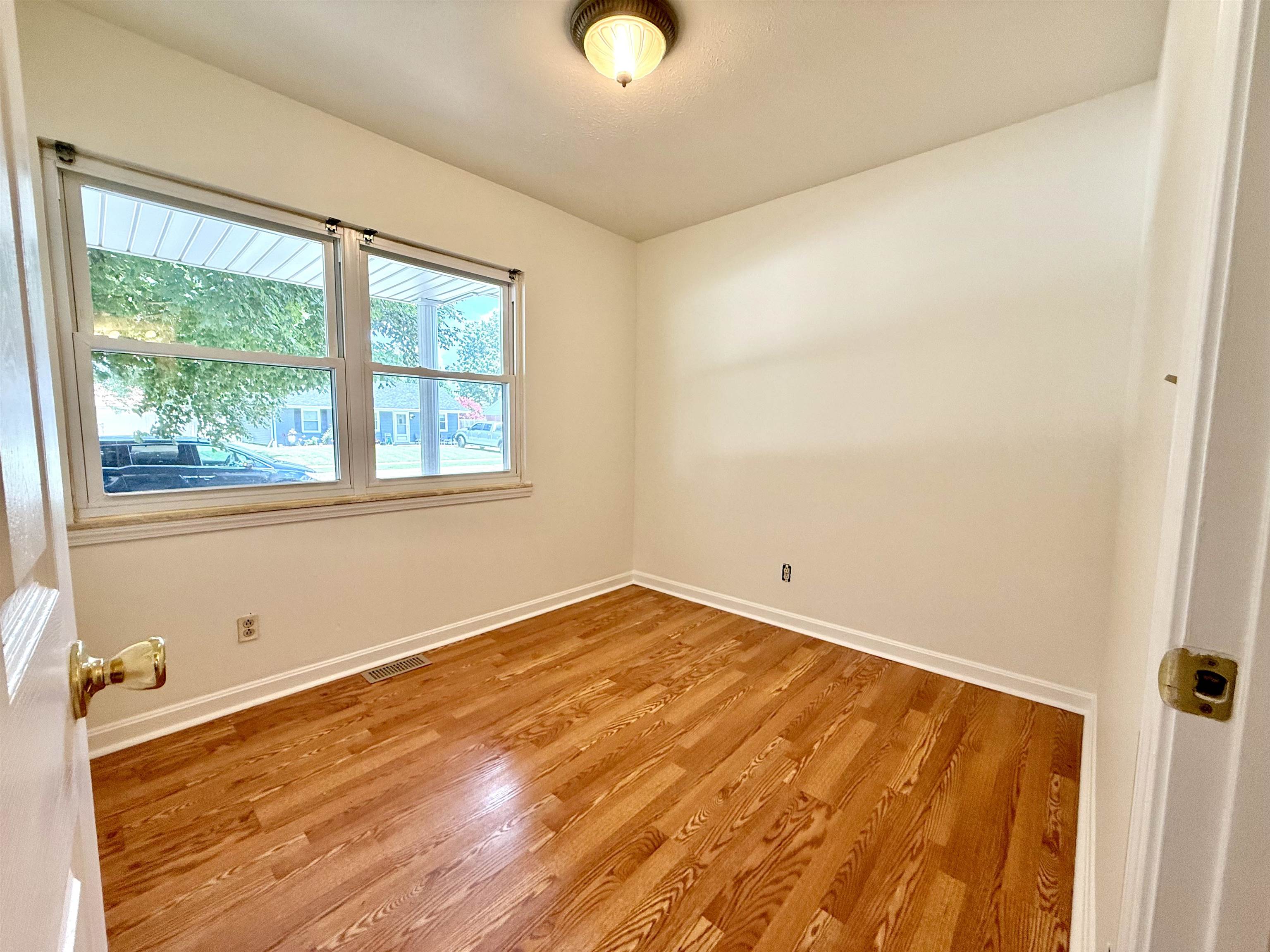 2230 Boarman Drive, Owensboro, Kentucky 42301-6719, 3 Bedrooms Bedrooms, ,1 BathroomBathrooms,Single Family Residence,For Sale,Boarman Drive,92554