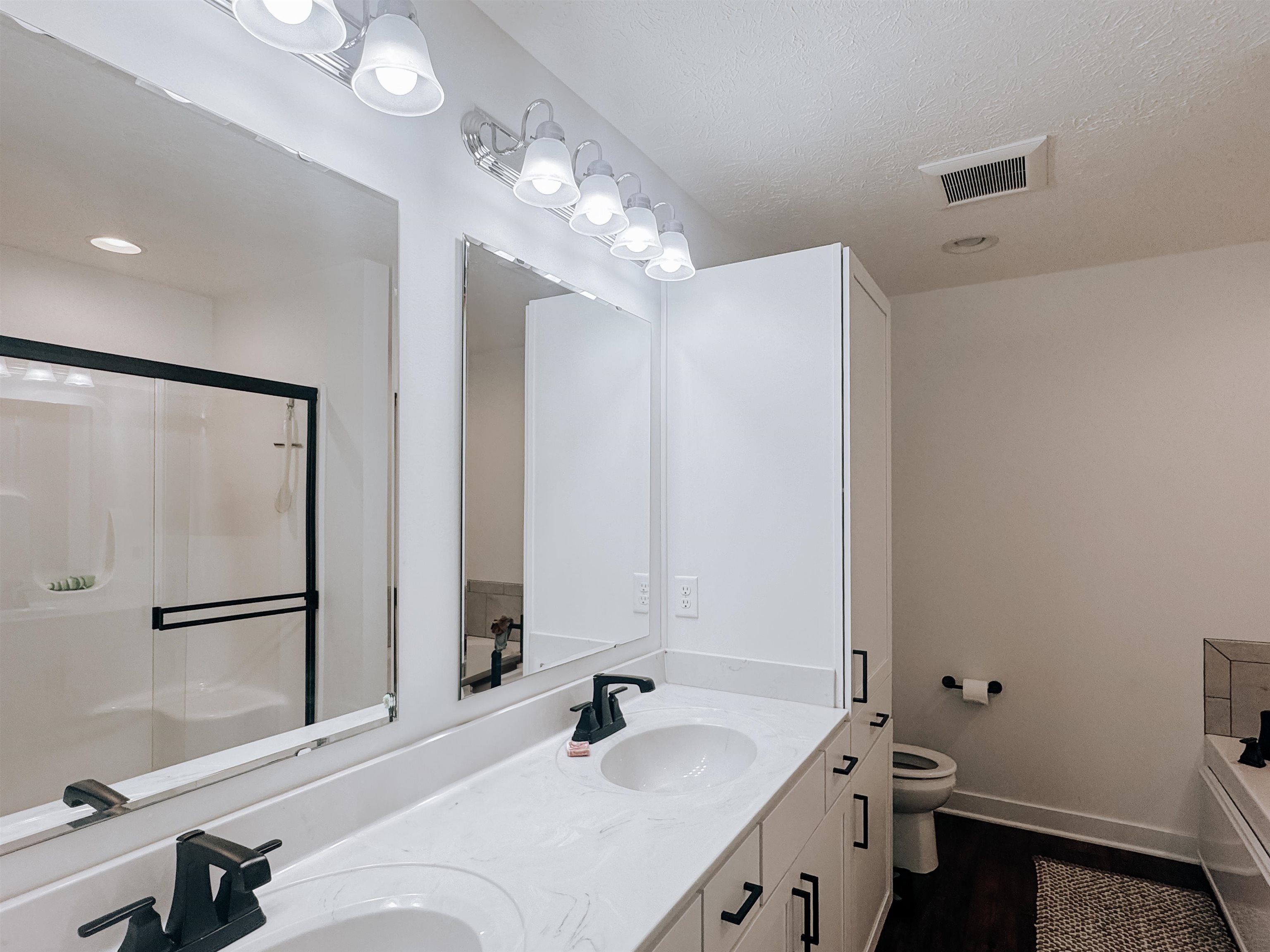 6820 Bridgeview Ct, Utica, Kentucky 42376, 4 Bedrooms Bedrooms, ,2 BathroomsBathrooms,Single Family Residence,For Sale,Bridgeview Ct,92556