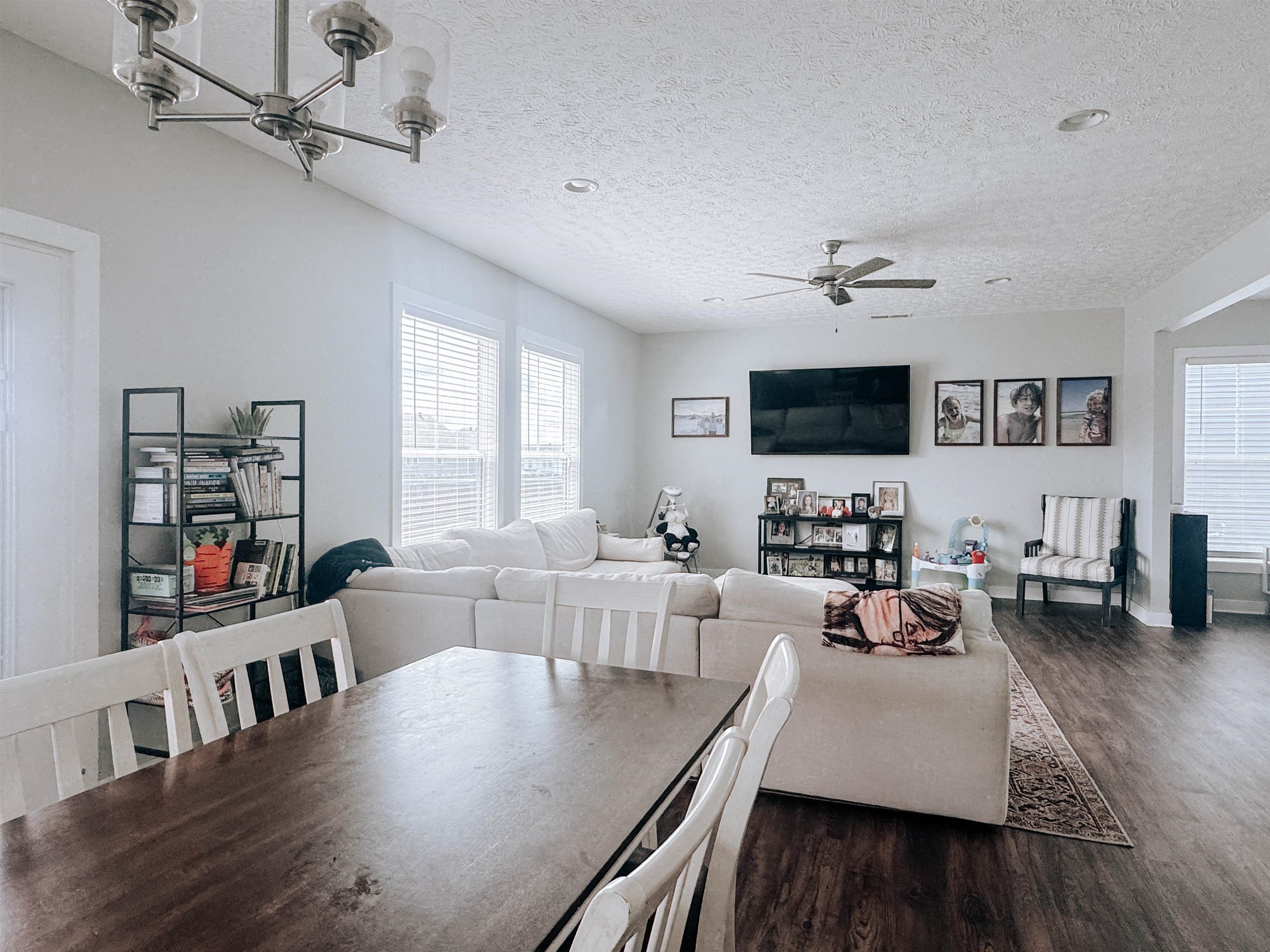 6820 Bridgeview Ct, Utica, Kentucky 42376, 4 Bedrooms Bedrooms, ,2 BathroomsBathrooms,Single Family Residence,For Sale,Bridgeview Ct,92556