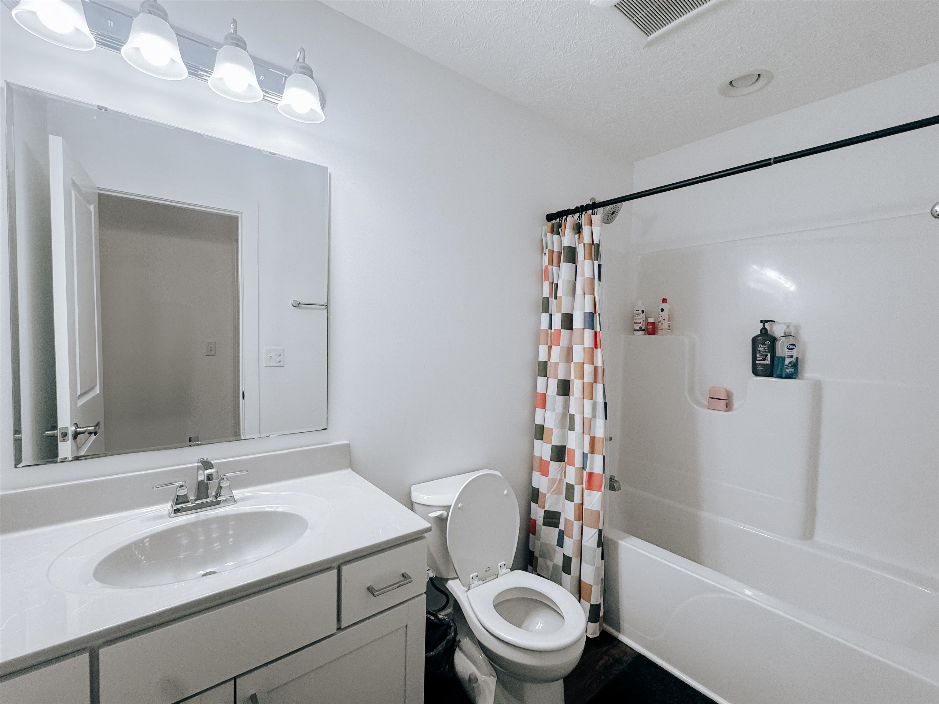 6820 Bridgeview Ct, Utica, Kentucky 42376, 4 Bedrooms Bedrooms, ,2 BathroomsBathrooms,Single Family Residence,For Sale,Bridgeview Ct,92556