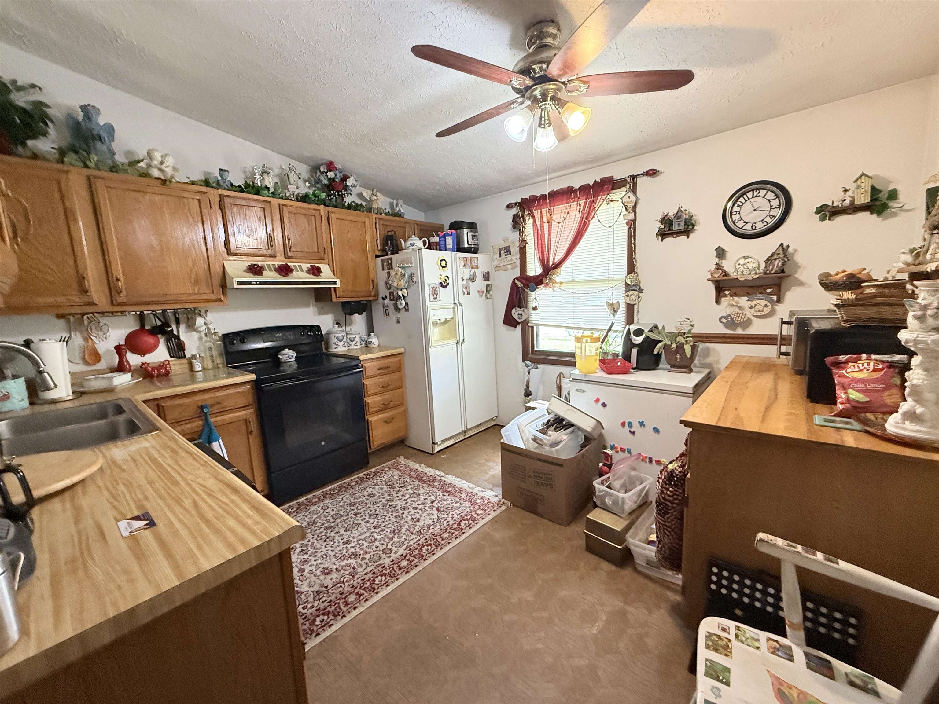 3814 Springtree Dr, Owensboro, Kentucky 42301, 3 Bedrooms Bedrooms, ,1 BathroomBathrooms,Single Family Residence,For Sale,Springtree Dr,92560