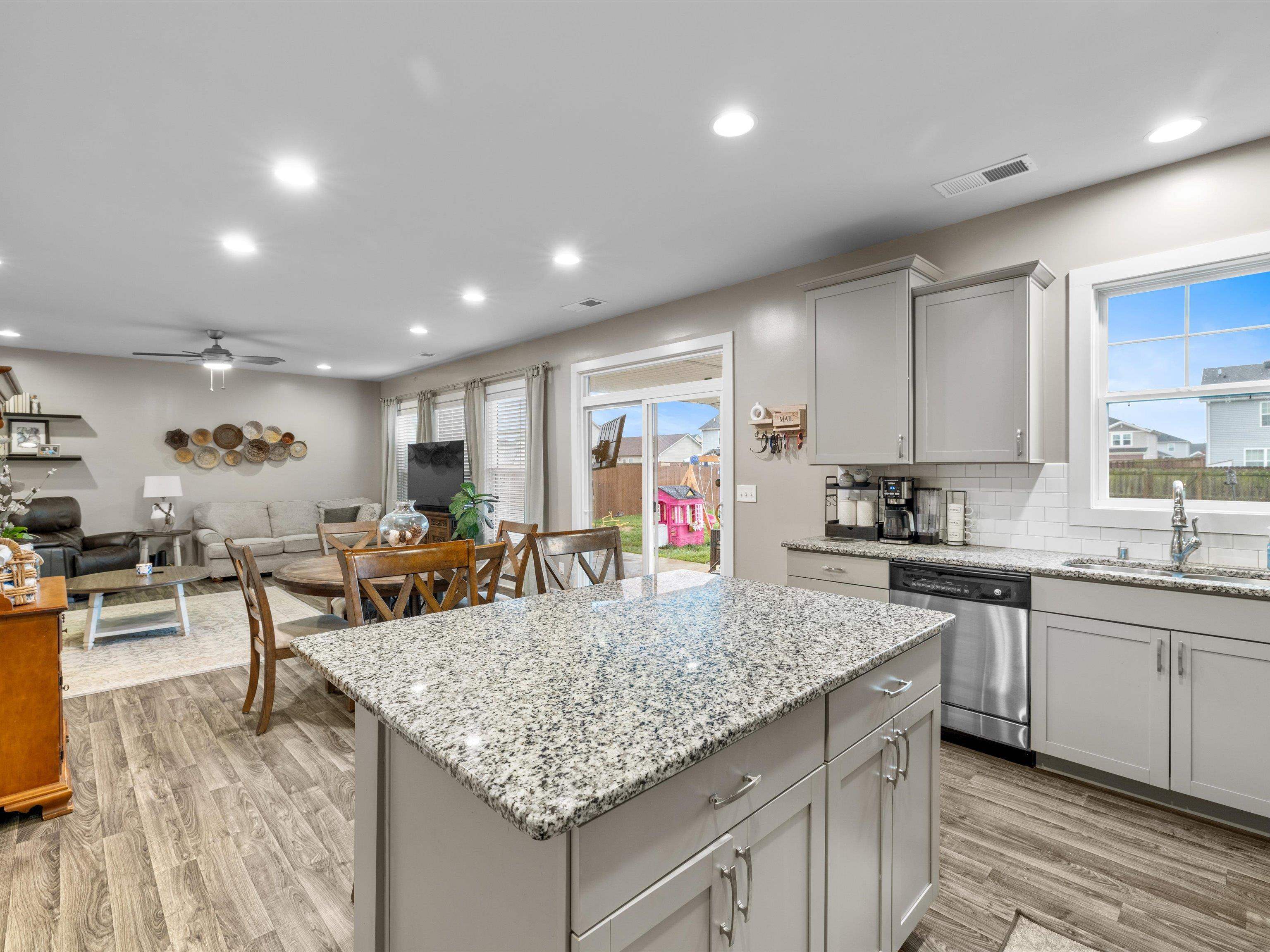 5546 Mulberry Pl, Owensboro, Kentucky 42301, 4 Bedrooms Bedrooms, ,2 BathroomsBathrooms,Single Family Residence,For Sale,Mulberry Pl,92563