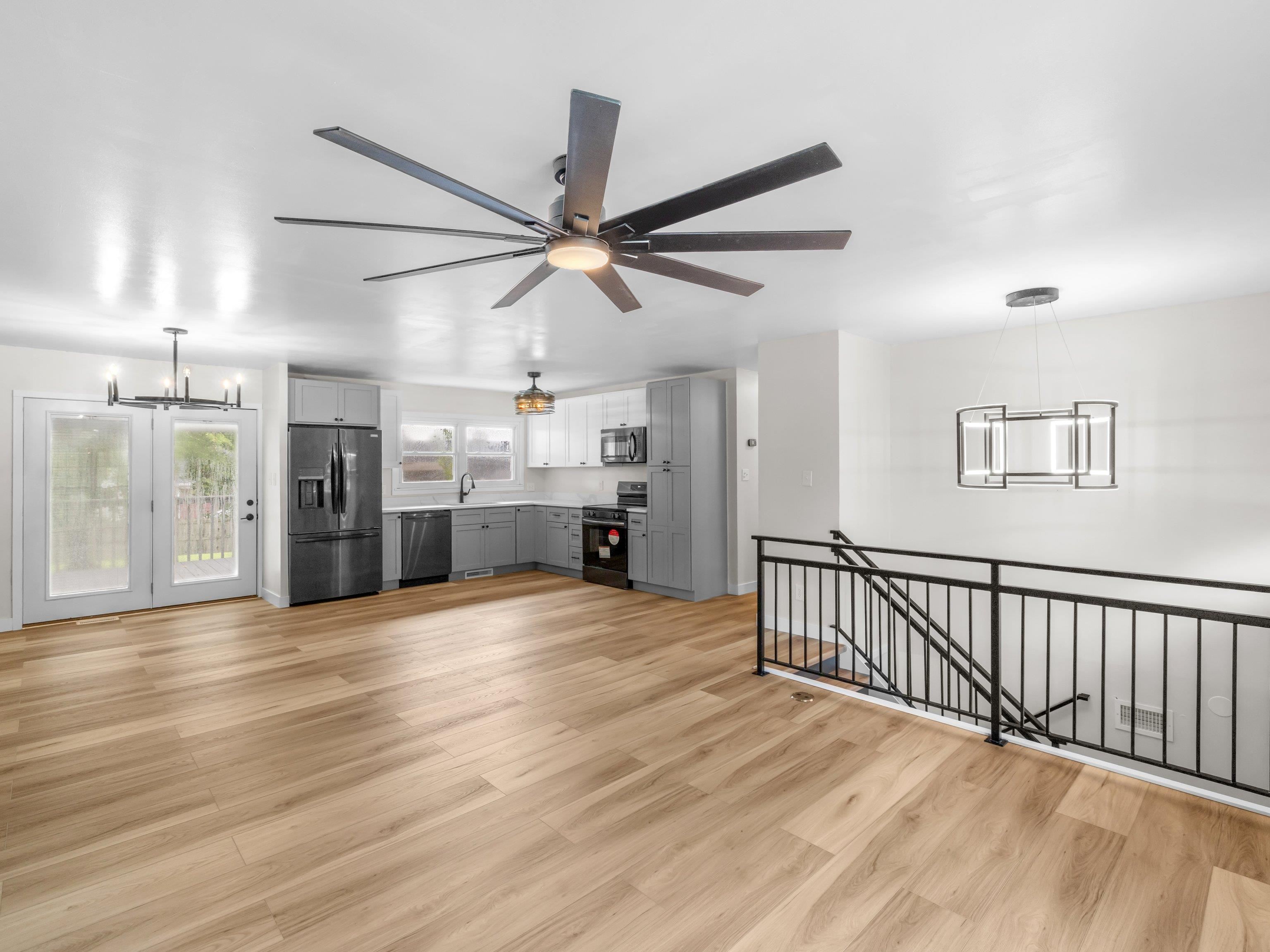 1828 Mt. Vernon Drive, Owensboro, Kentucky 42303, 3 Bedrooms Bedrooms, ,2 BathroomsBathrooms,Single Family Residence,For Sale,Mt. Vernon Drive,92564