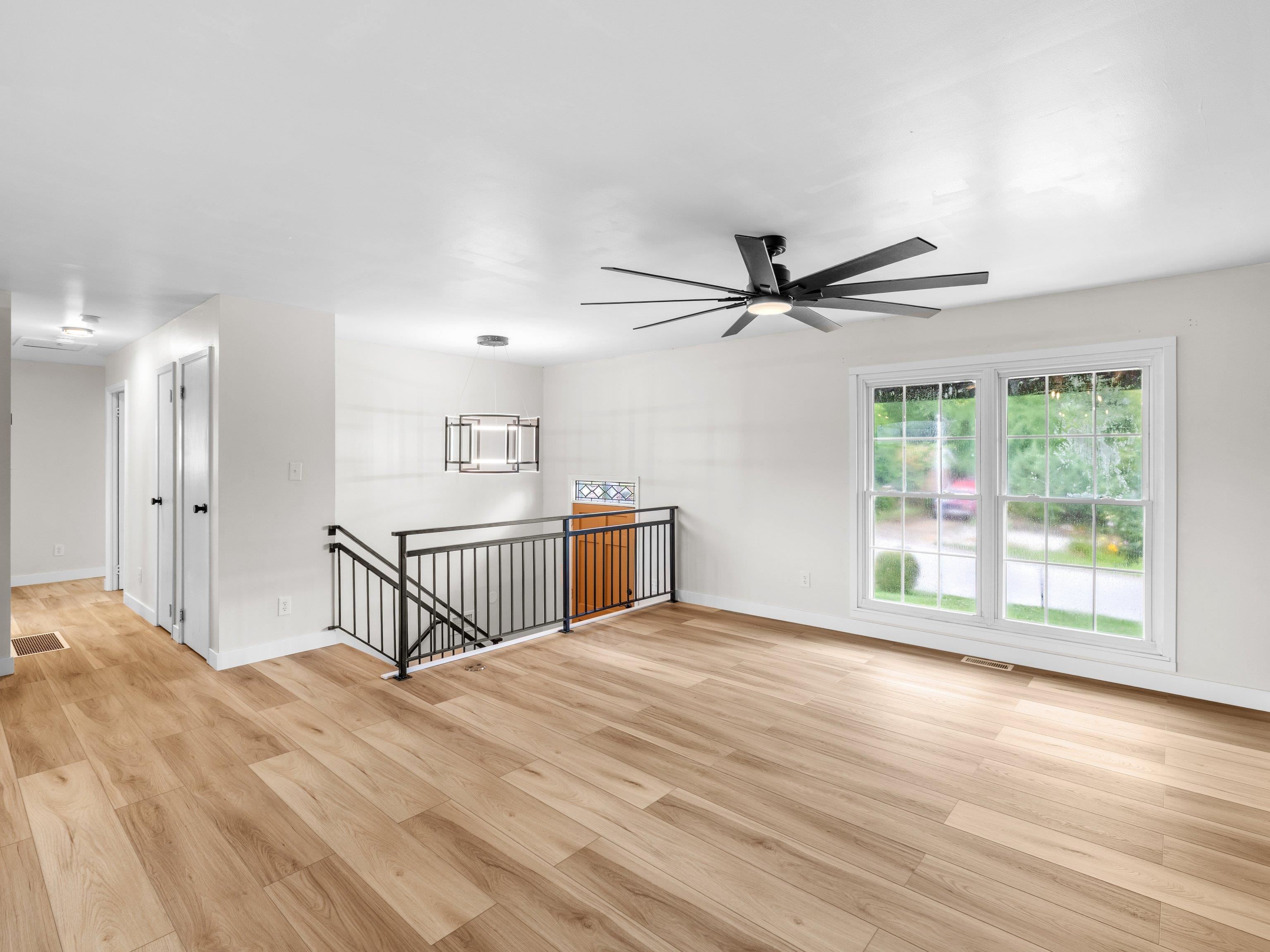 1828 Mt. Vernon Drive, Owensboro, Kentucky 42303, 3 Bedrooms Bedrooms, ,2 BathroomsBathrooms,Single Family Residence,For Sale,Mt. Vernon Drive,92564