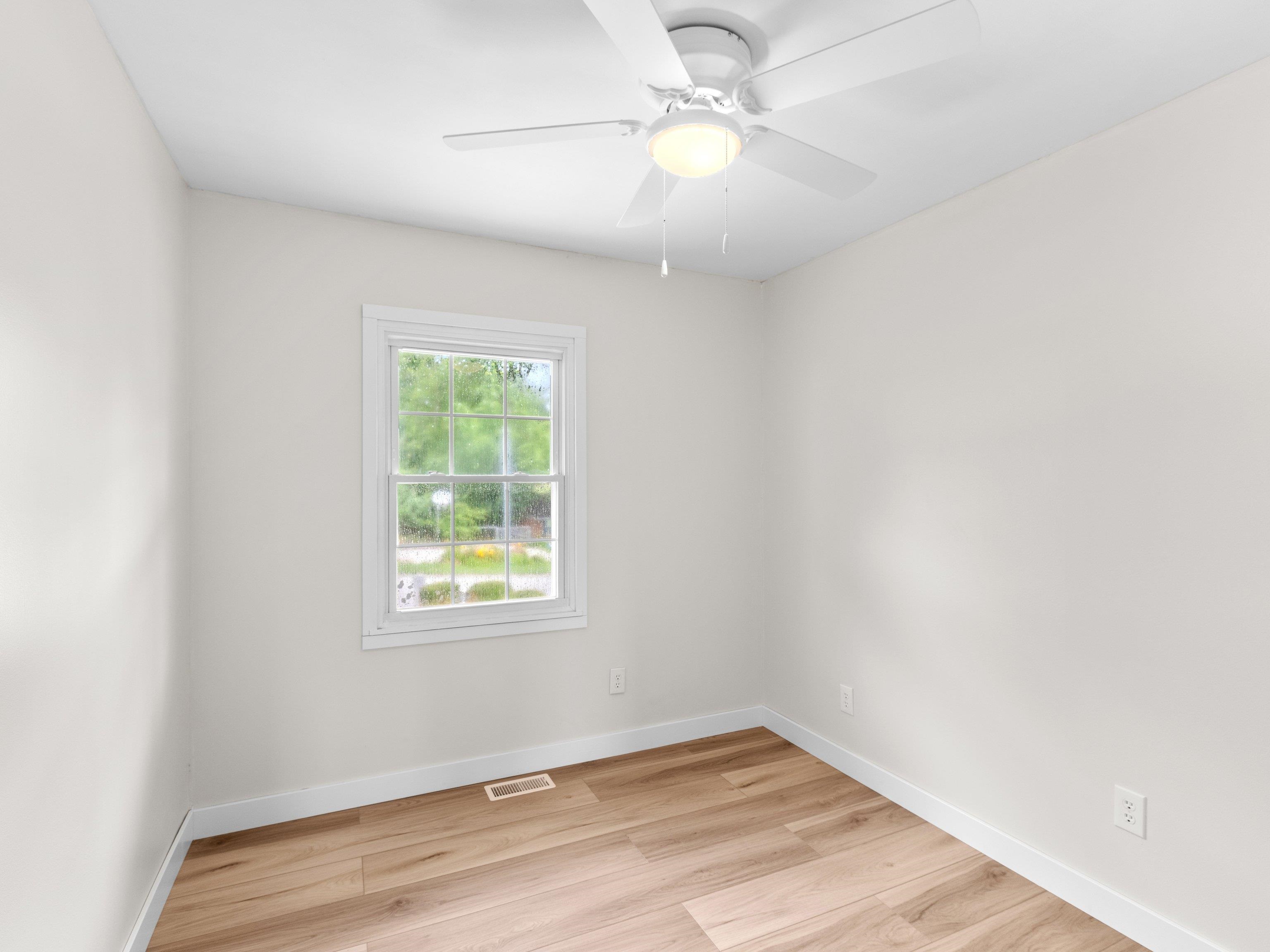 1828 Mt. Vernon Drive, Owensboro, Kentucky 42303, 3 Bedrooms Bedrooms, ,2 BathroomsBathrooms,Single Family Residence,For Sale,Mt. Vernon Drive,92564