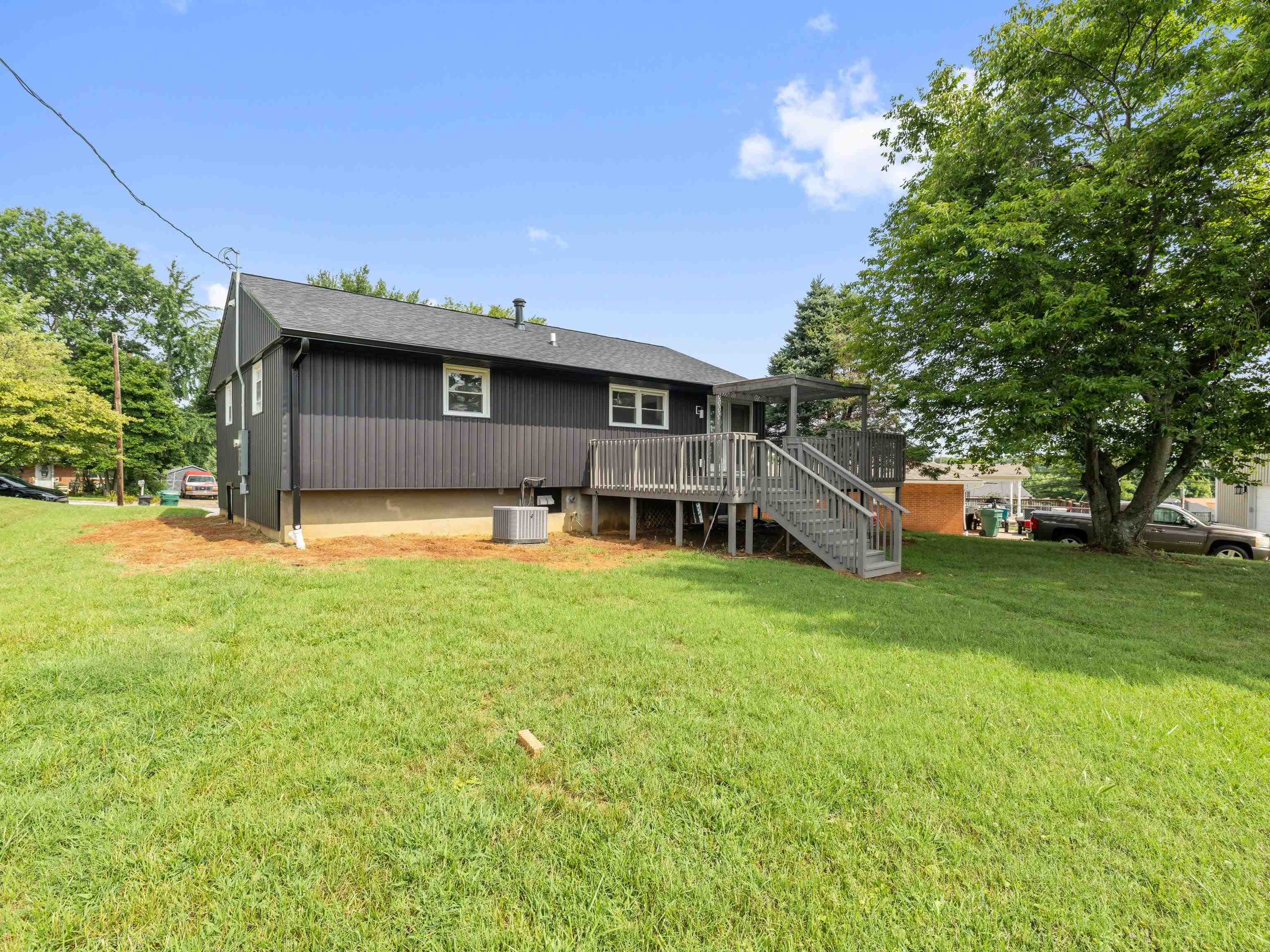 1828 Mt. Vernon Drive, Owensboro, Kentucky 42303, 3 Bedrooms Bedrooms, ,2 BathroomsBathrooms,Single Family Residence,For Sale,Mt. Vernon Drive,92564