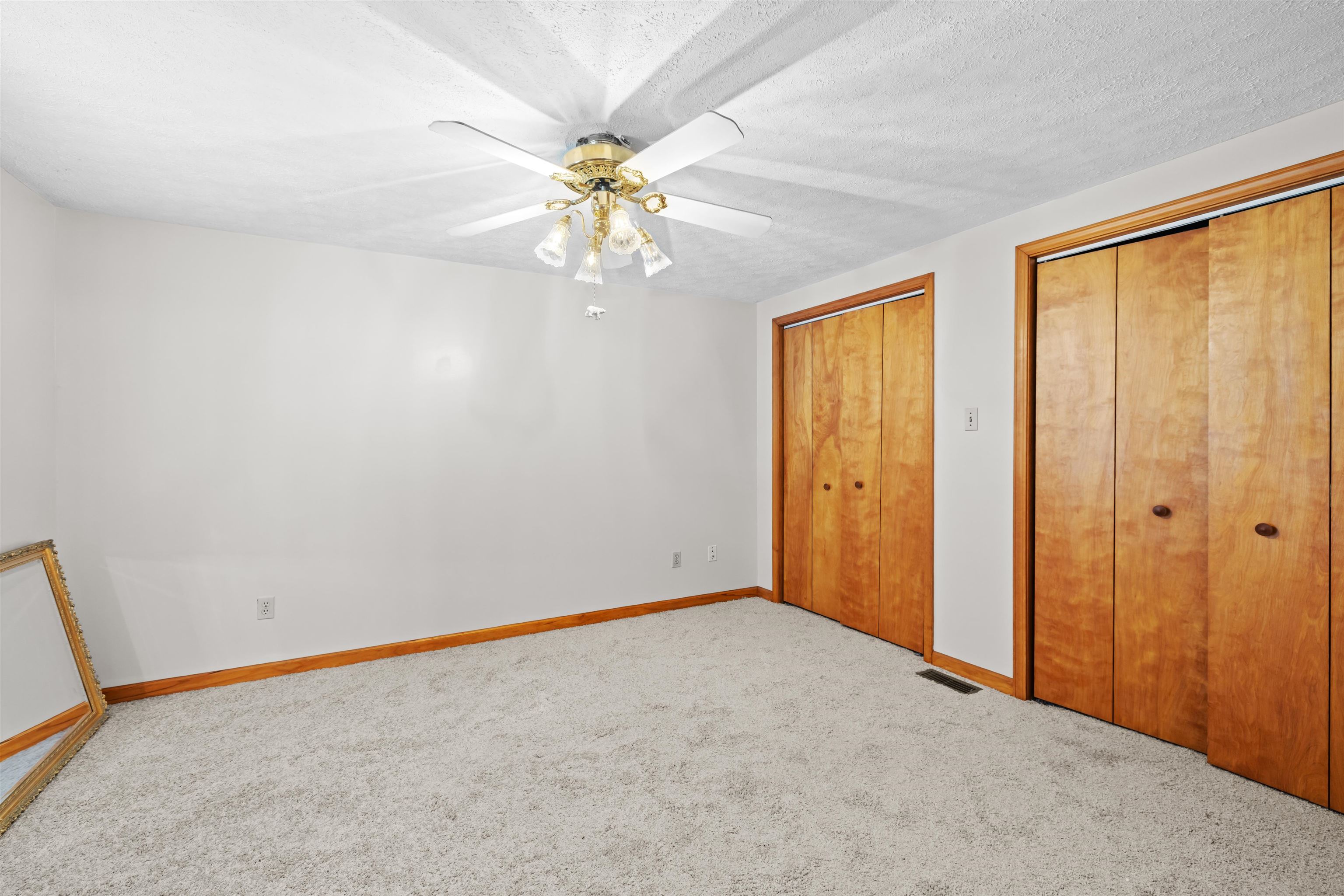 2600 Cloverdale Drive, Owensboro, Kentucky 42303, 3 Bedrooms Bedrooms, ,1 BathroomBathrooms,Single Family Residence,For Sale,Cloverdale Drive,92571