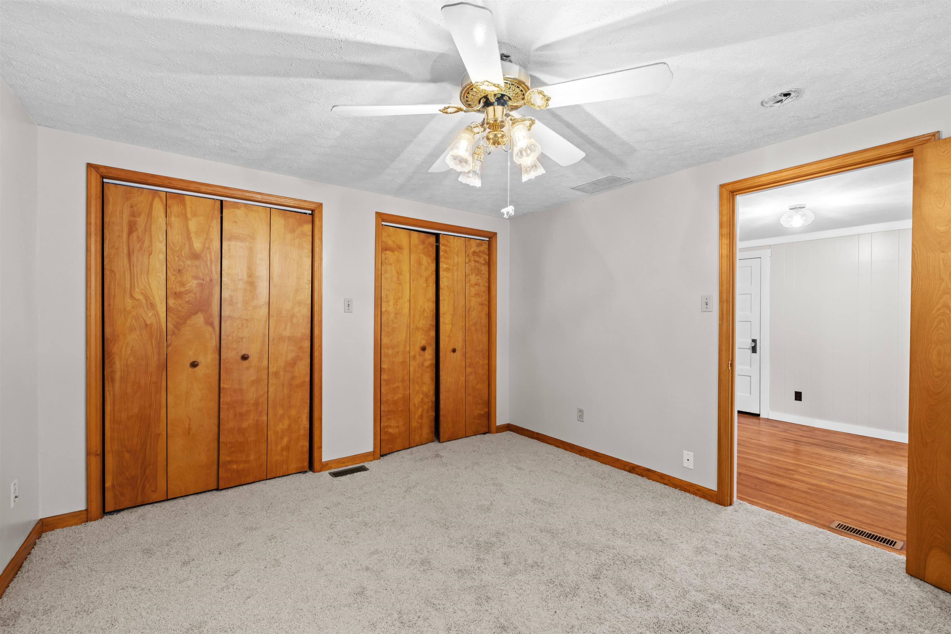 2600 Cloverdale Drive, Owensboro, Kentucky 42303, 3 Bedrooms Bedrooms, ,1 BathroomBathrooms,Single Family Residence,For Sale,Cloverdale Drive,92571