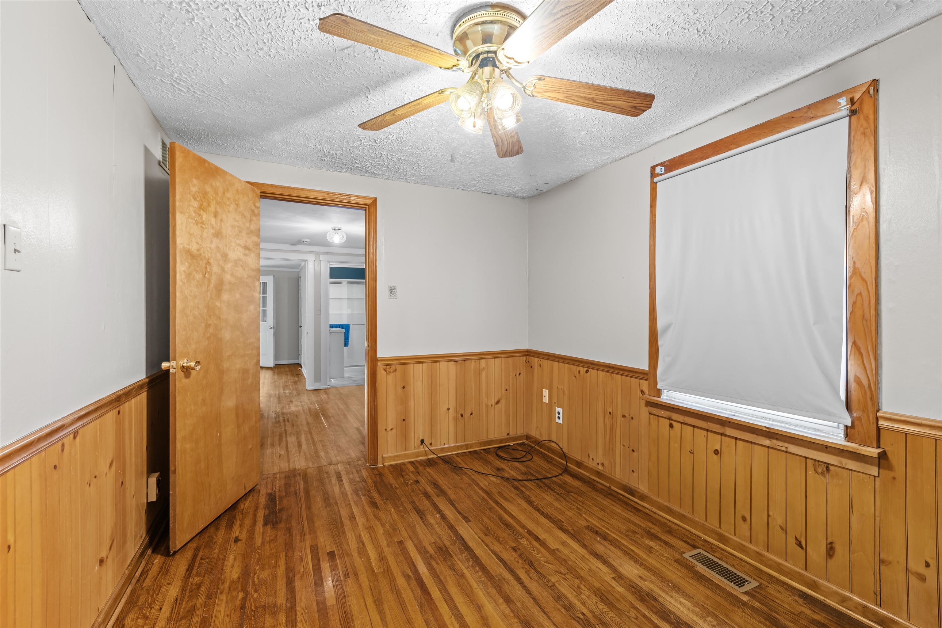2600 Cloverdale Drive, Owensboro, Kentucky 42303, 3 Bedrooms Bedrooms, ,1 BathroomBathrooms,Single Family Residence,For Sale,Cloverdale Drive,92571