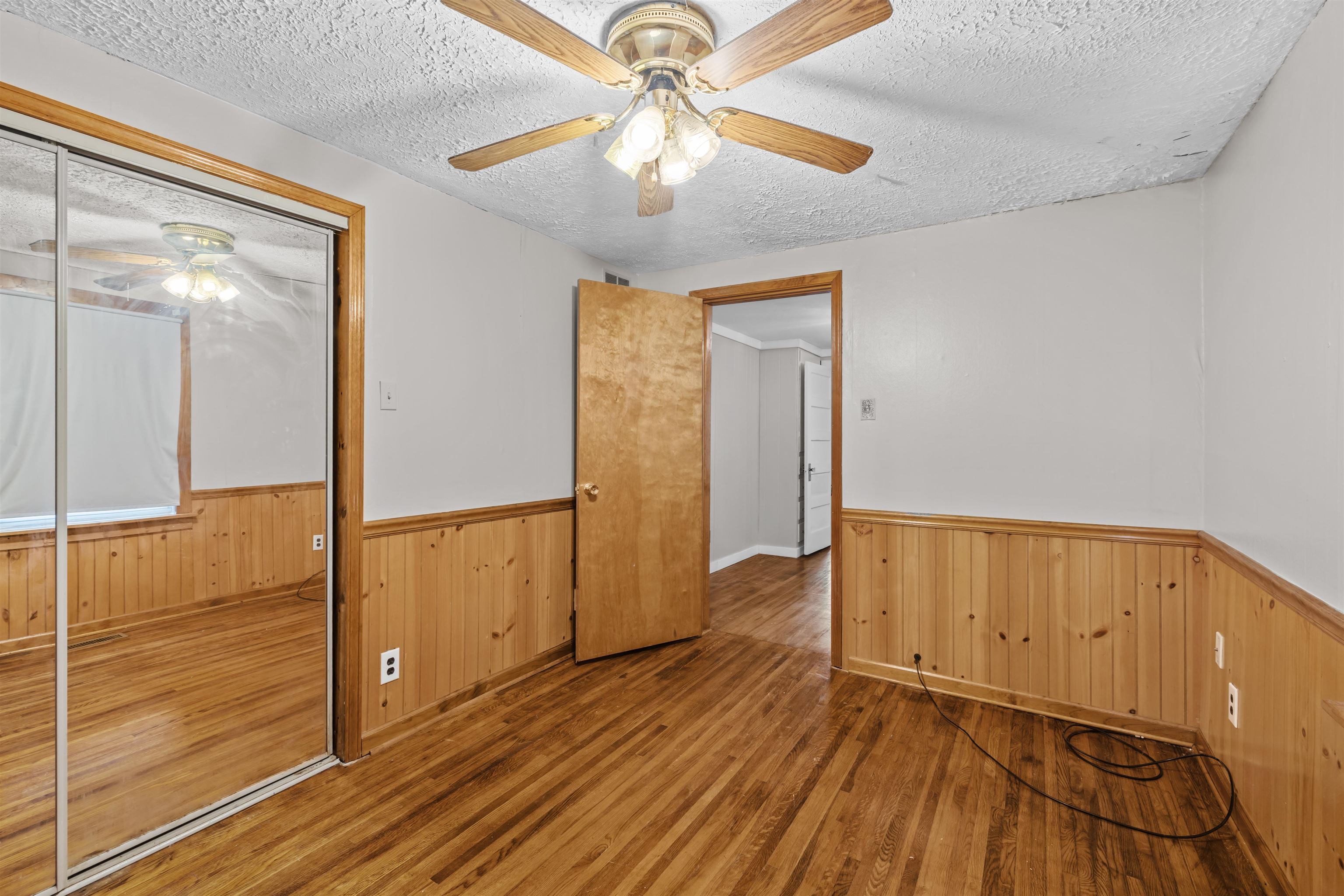 2600 Cloverdale Drive, Owensboro, Kentucky 42303, 3 Bedrooms Bedrooms, ,1 BathroomBathrooms,Single Family Residence,For Sale,Cloverdale Drive,92571