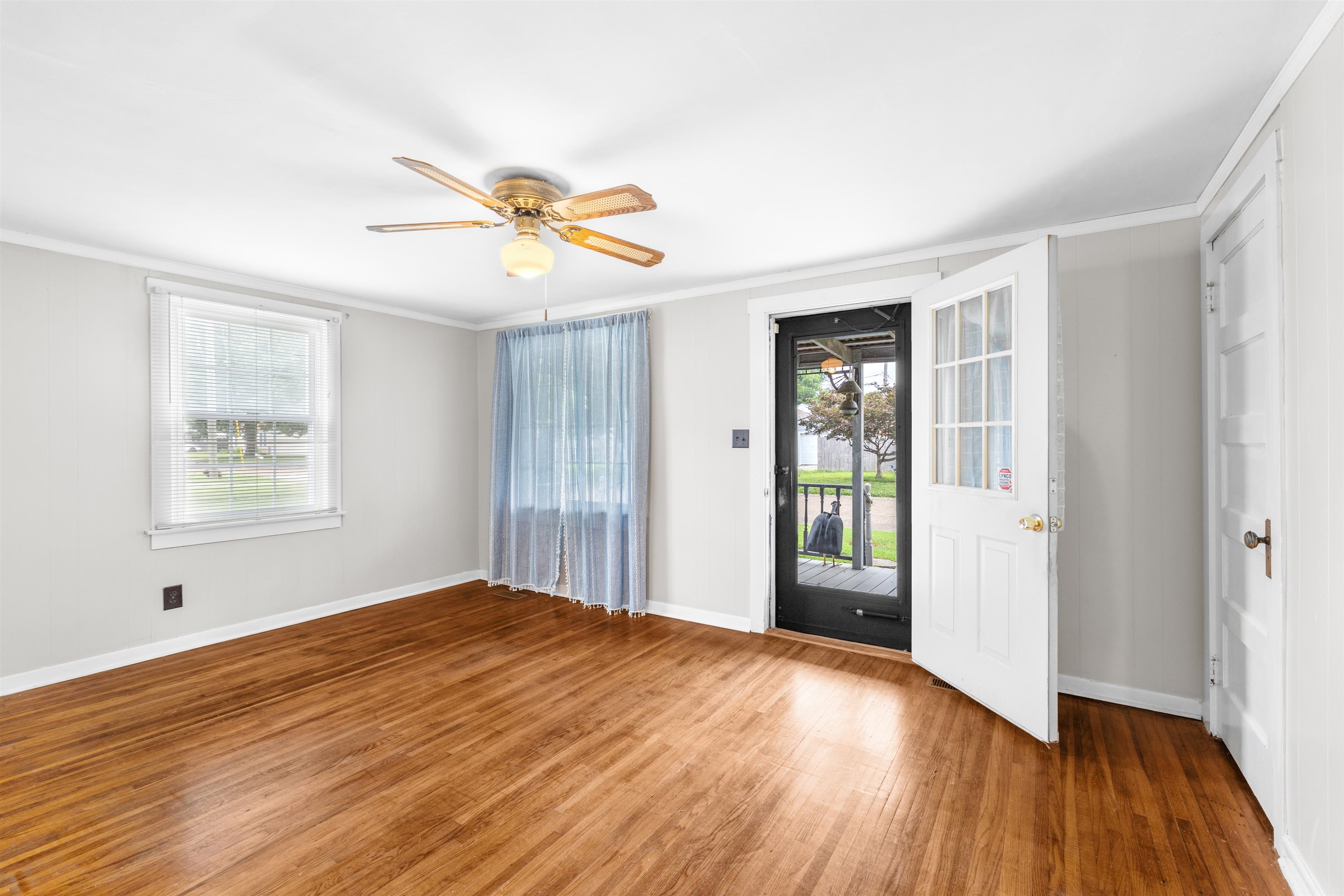 2600 Cloverdale Drive, Owensboro, Kentucky 42303, 3 Bedrooms Bedrooms, ,1 BathroomBathrooms,Single Family Residence,For Sale,Cloverdale Drive,92571