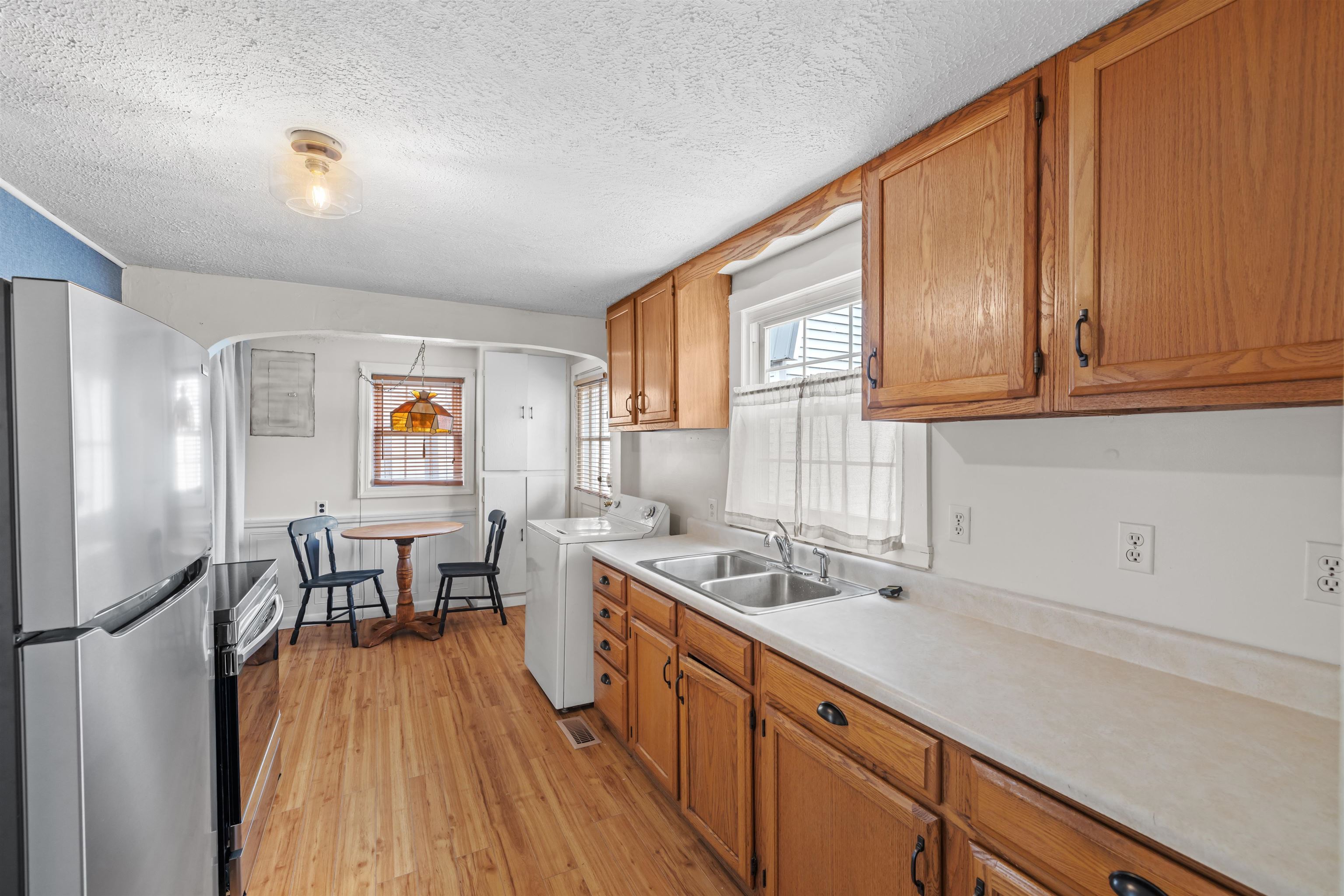 2600 Cloverdale Drive, Owensboro, Kentucky 42303, 3 Bedrooms Bedrooms, ,1 BathroomBathrooms,Single Family Residence,For Sale,Cloverdale Drive,92571