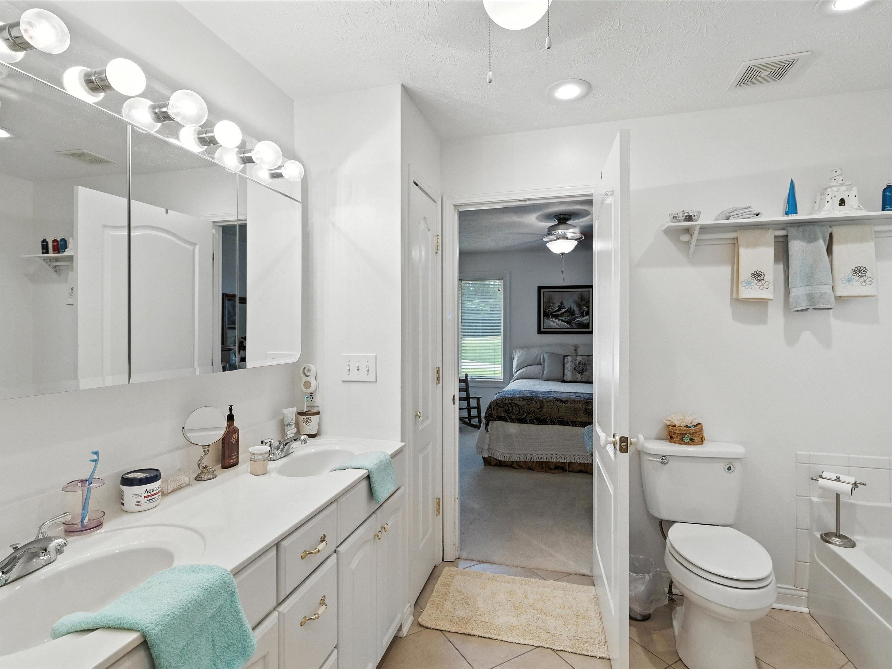 483 Livermore Road, Hartford, Kentucky 42347, 3 Bedrooms Bedrooms, ,2 BathroomsBathrooms,Single Family Residence,For Sale,Livermore Road,92572